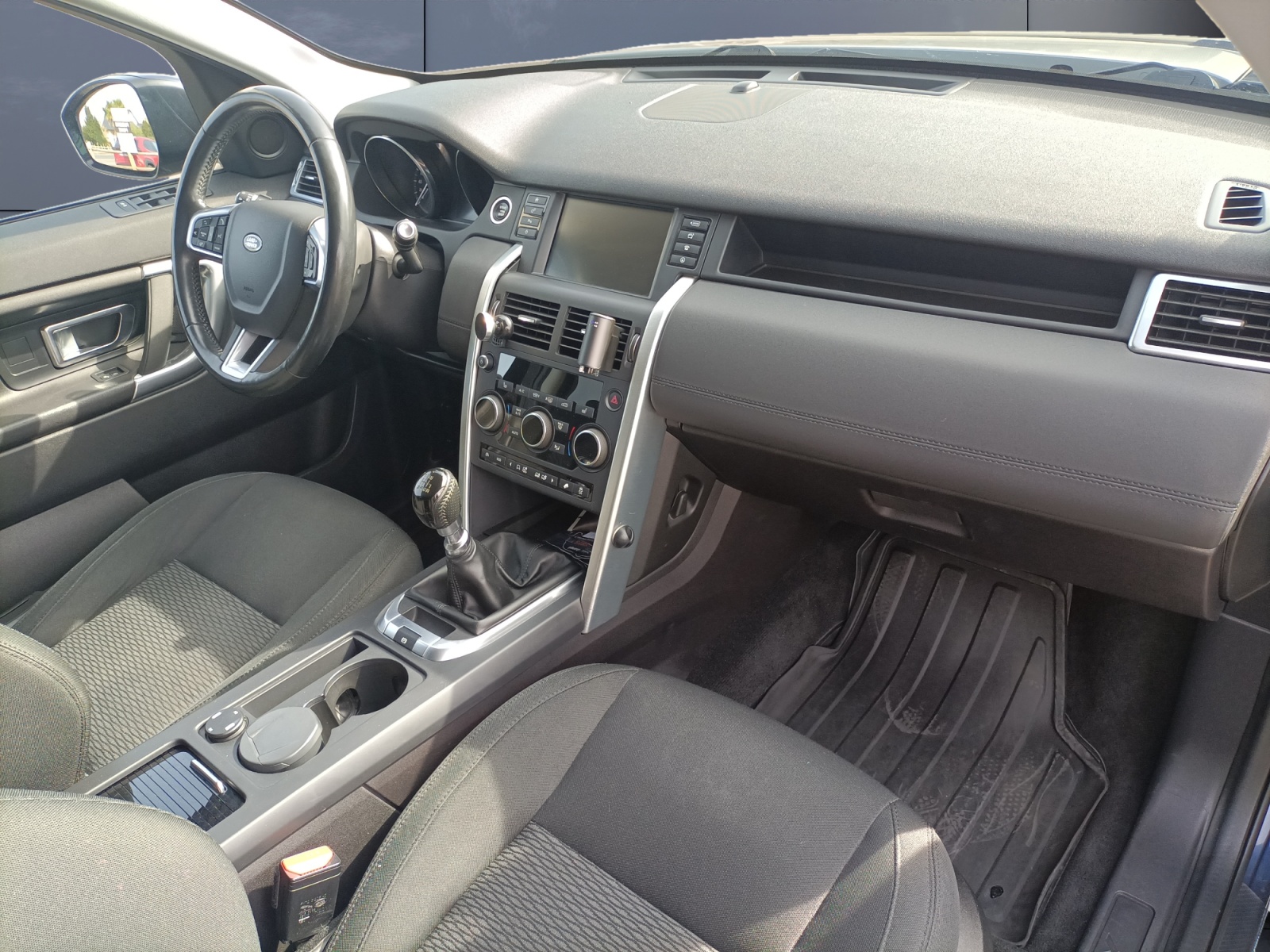 Land Rover Discovery Sport 12