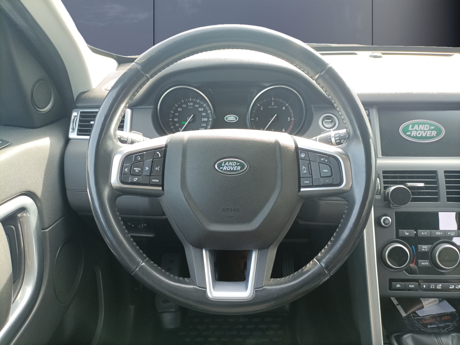 Land Rover Discovery Sport 15