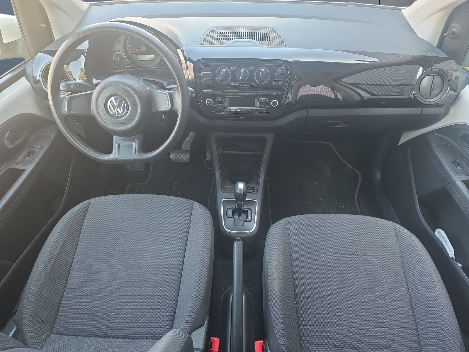Volkswagen Up 14