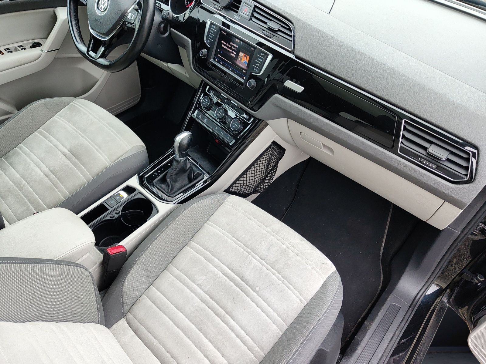 Volkswagen Touran 12