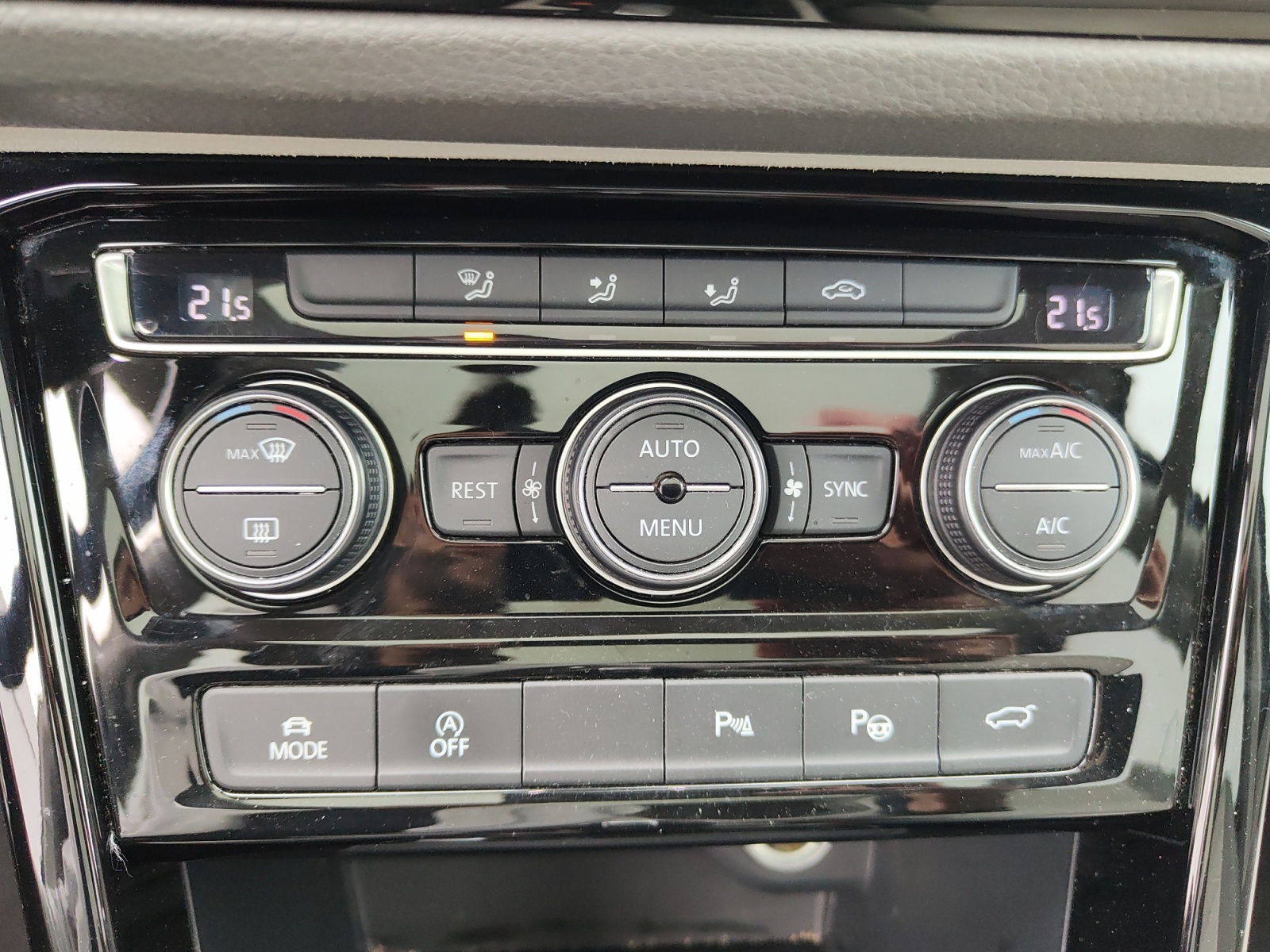 Volkswagen Touran 20