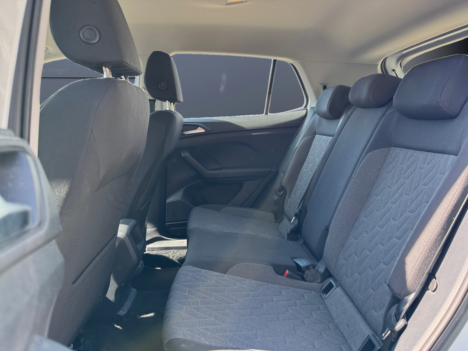 Volkswagen T-Cross 10