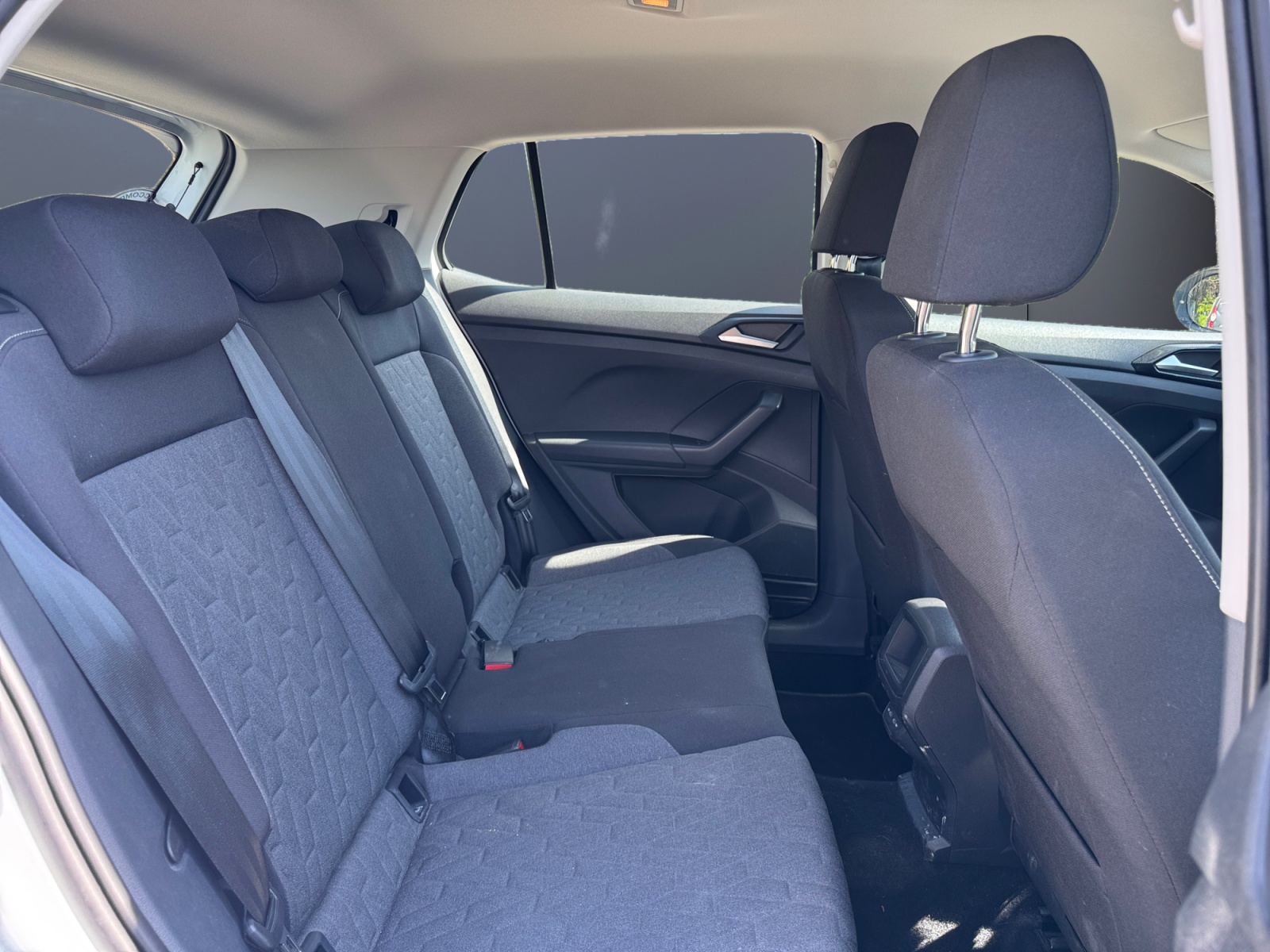 Volkswagen T-Cross 11