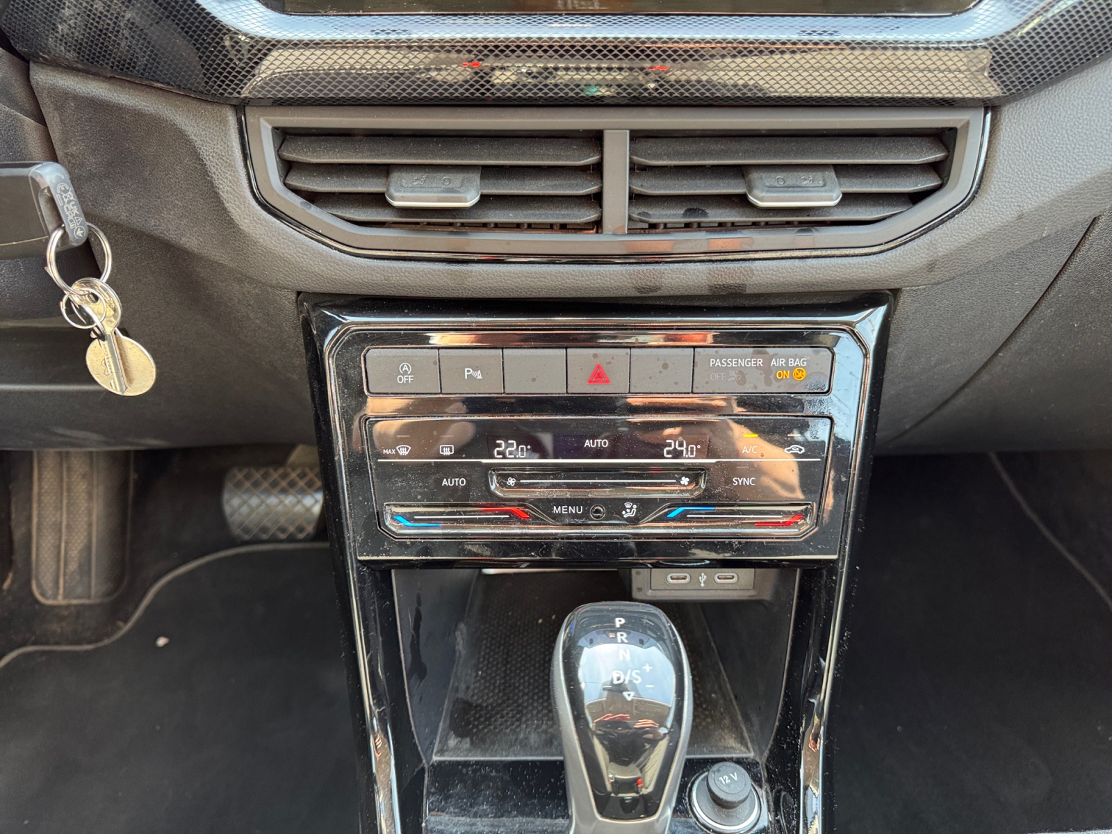 Volkswagen T-Cross 19