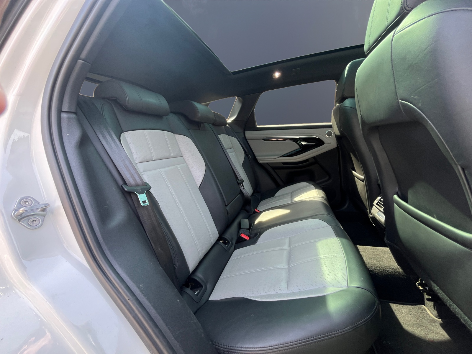 Land Rover Range Rover Evoque 11