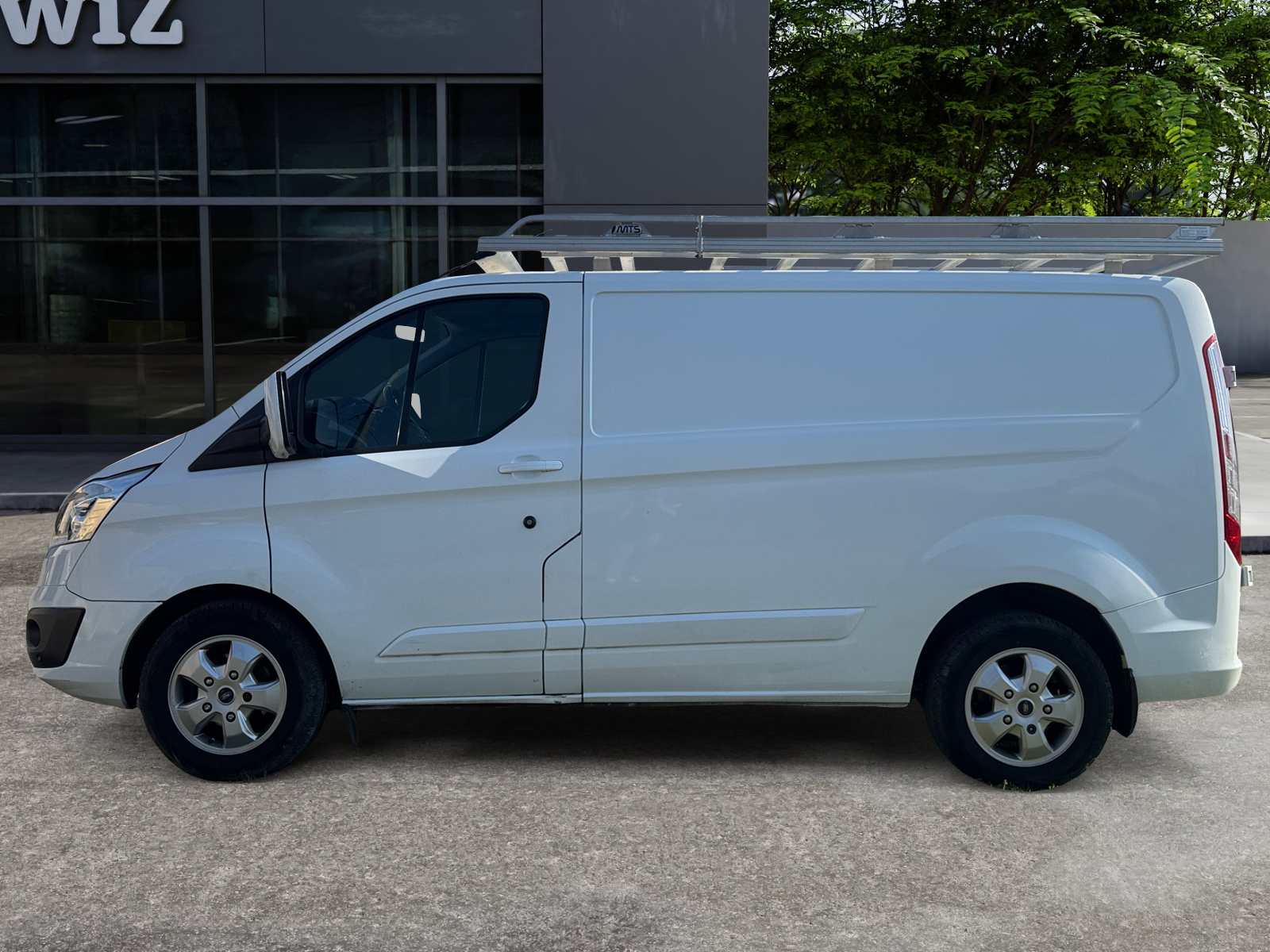 Ford Transit Custom Vu 1