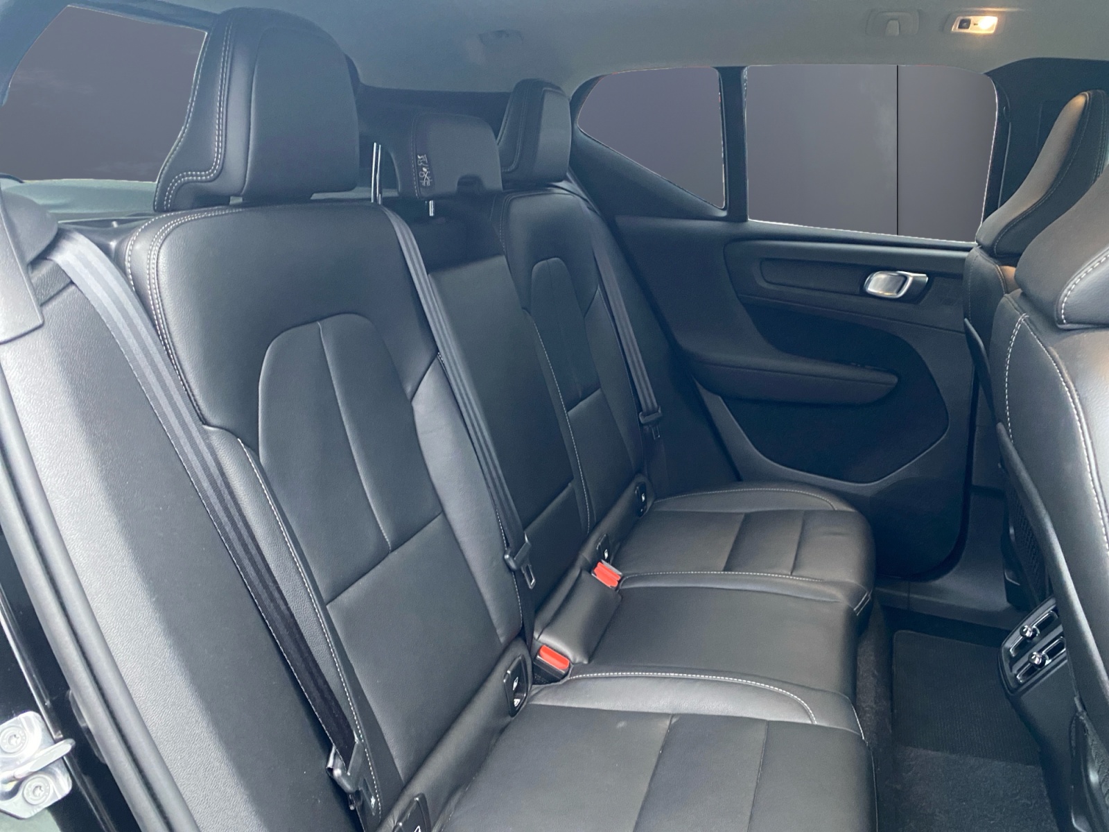 Volvo Xc40 11