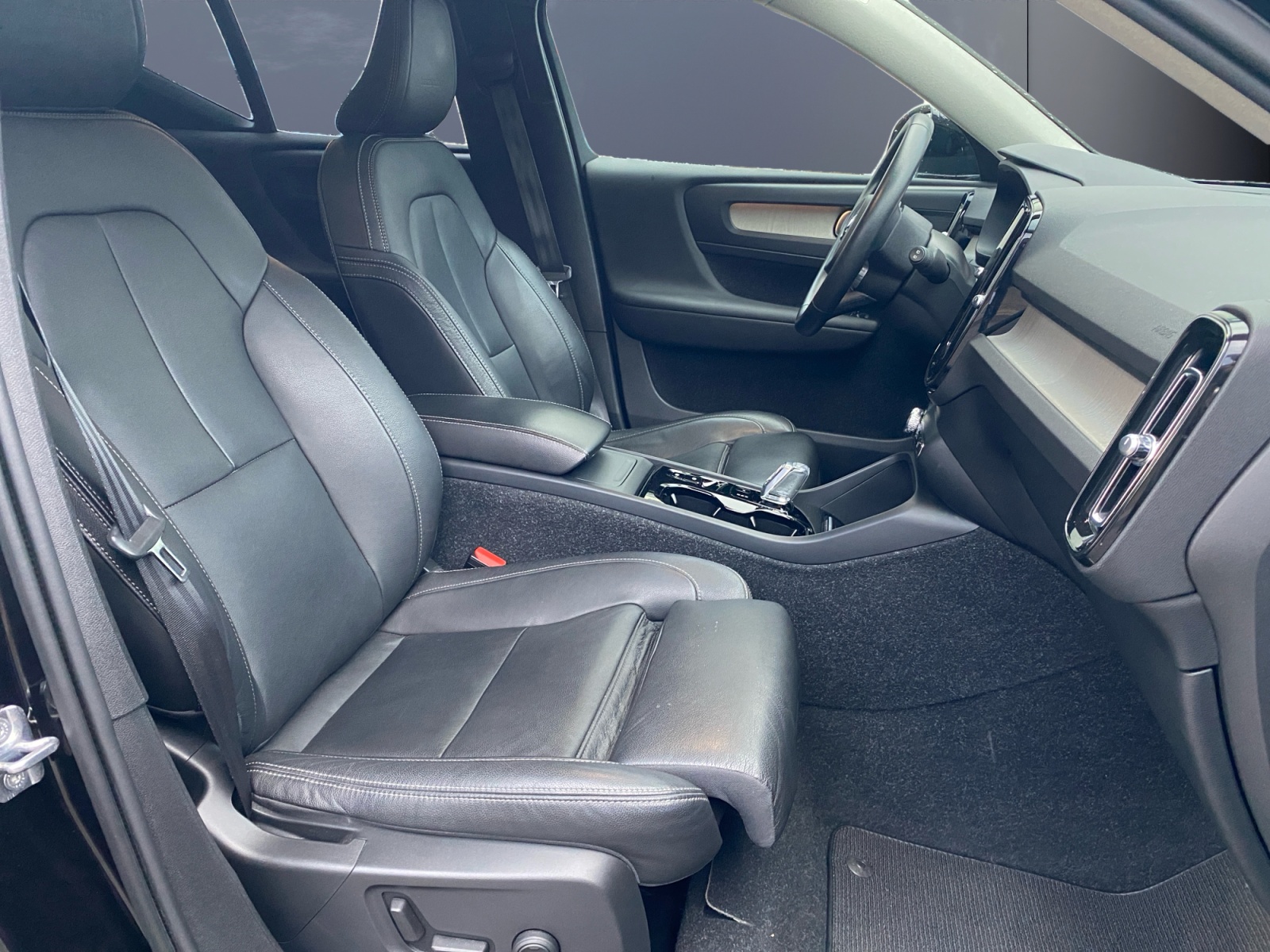 Volvo Xc40 13