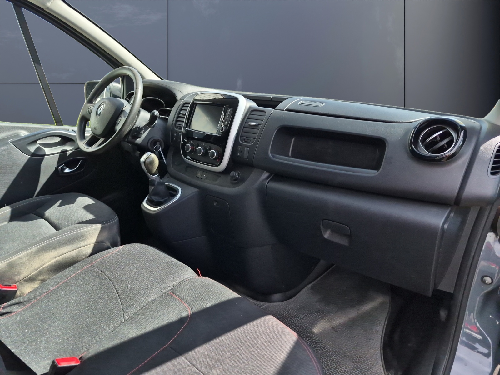 Renault Trafic Vu 12