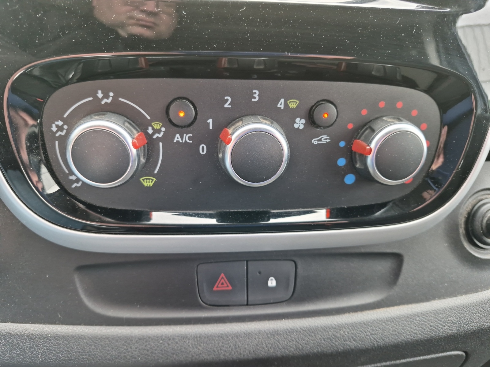 Renault Trafic Vu 27