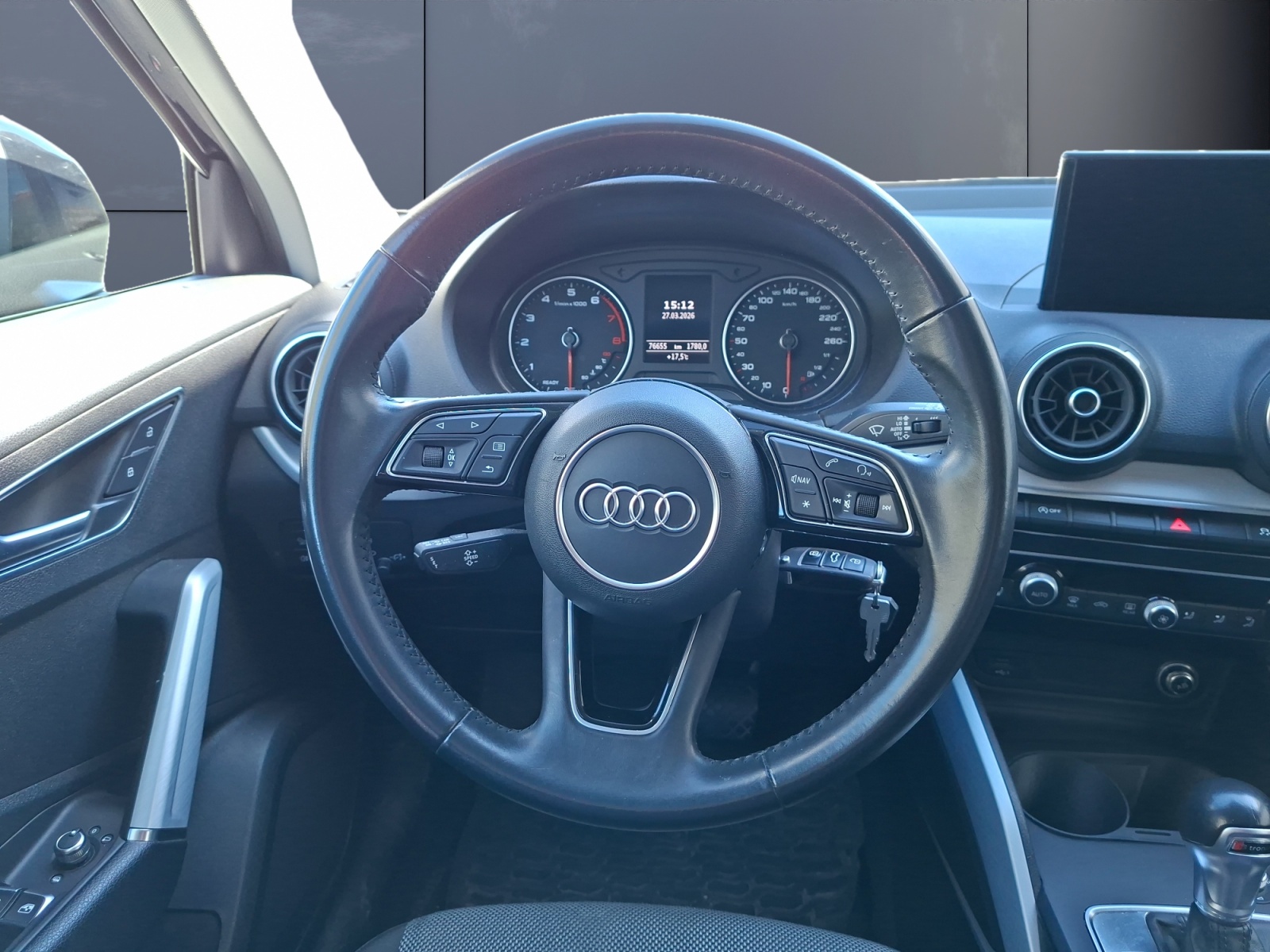 Audi Q2 15