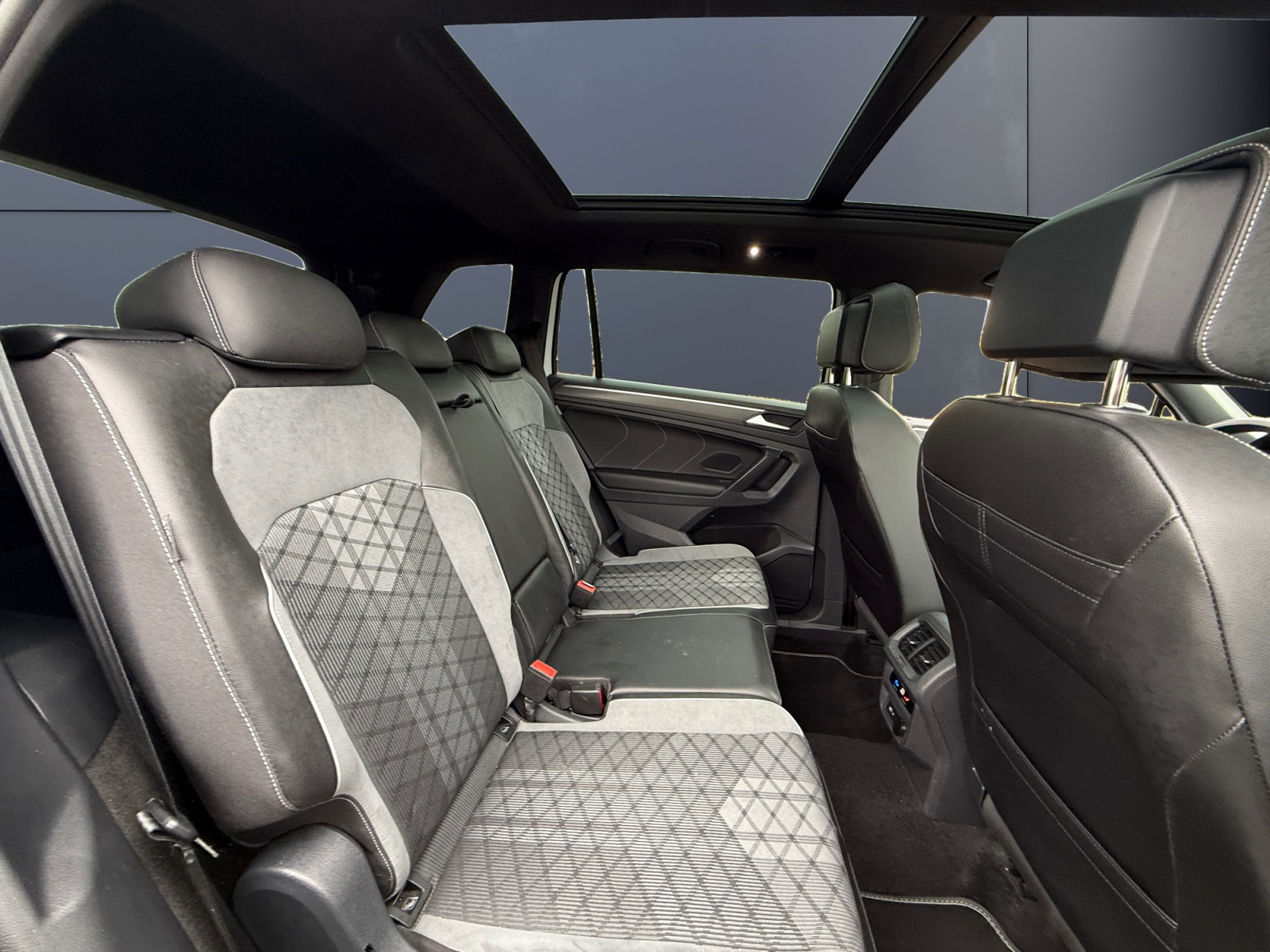 Volkswagen Tiguan 11