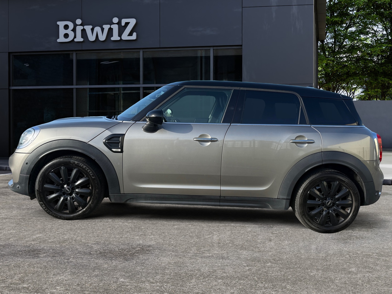 Mini Countryman 1