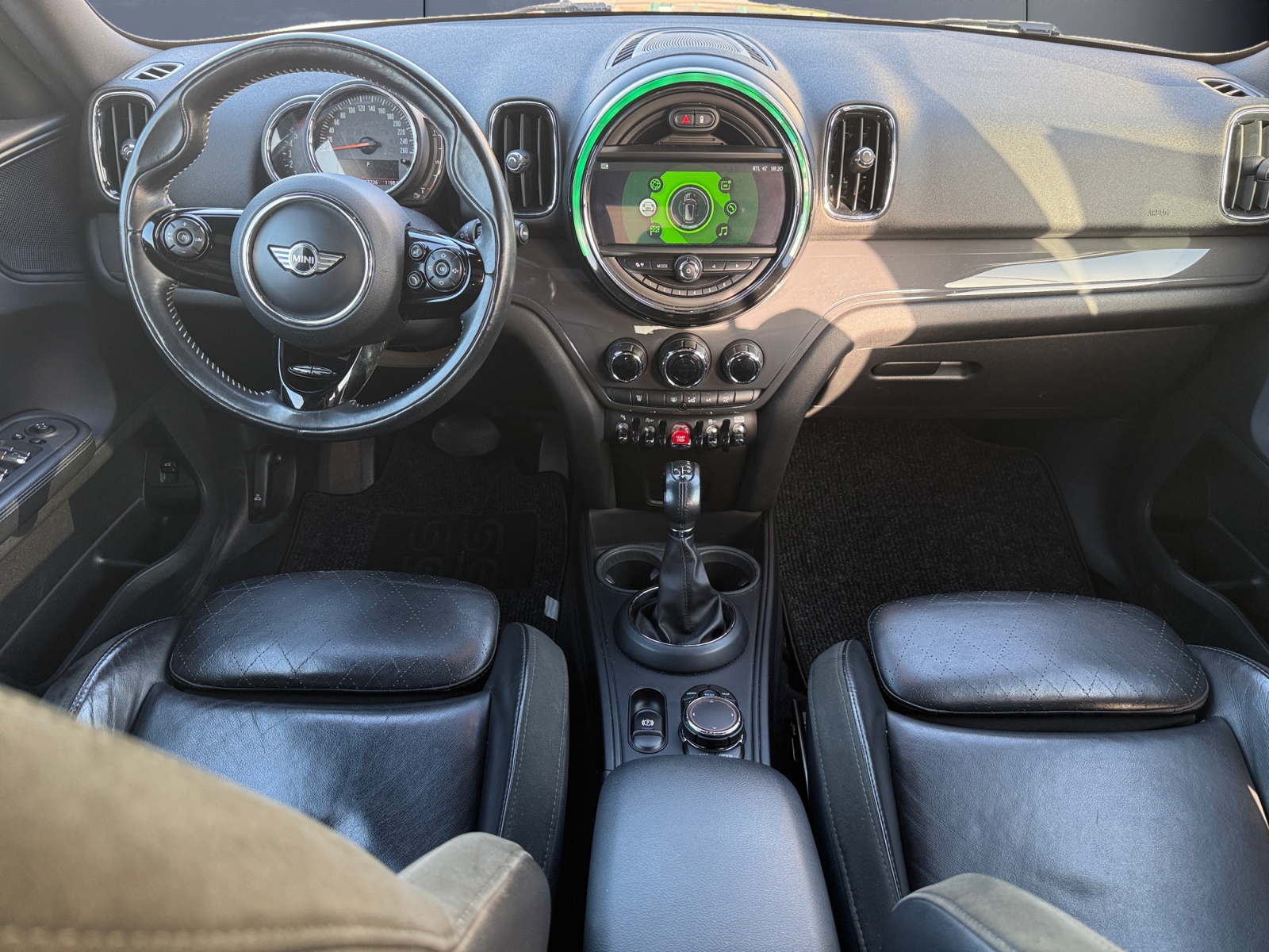 Mini Countryman 16