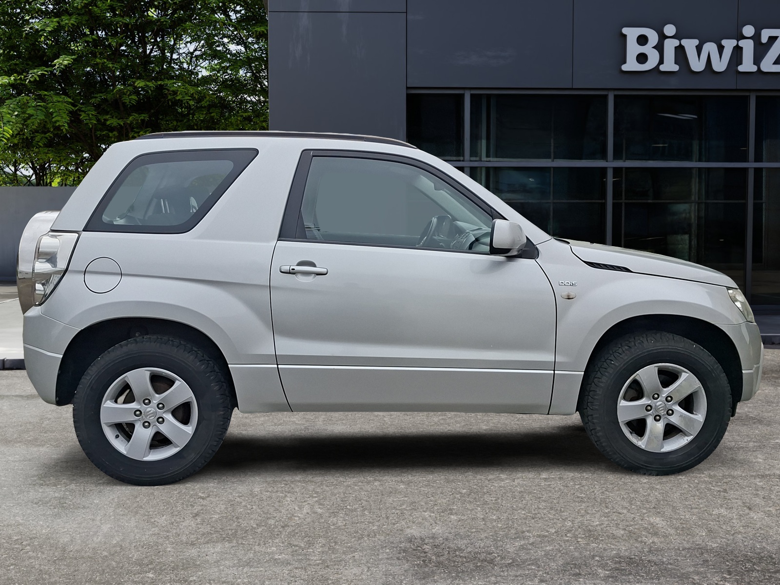 Suzuki Grand Vitara 5