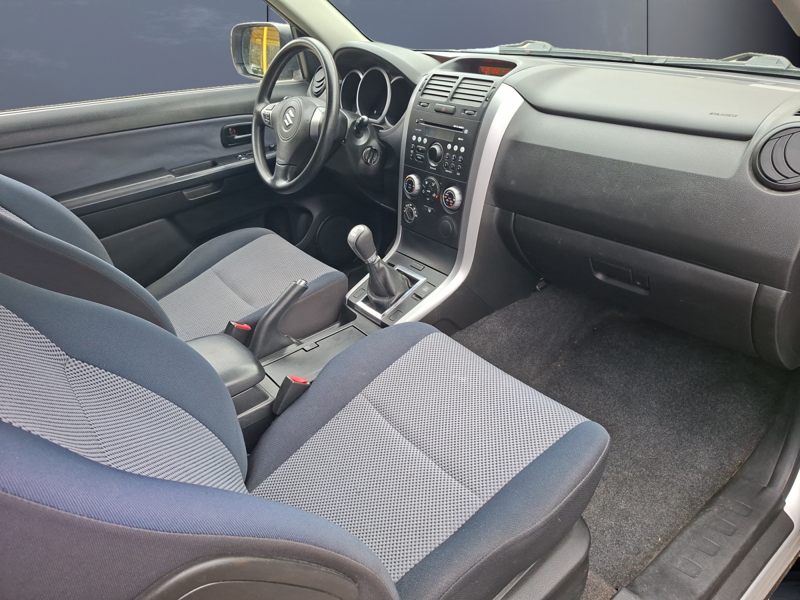 Suzuki Grand Vitara 12