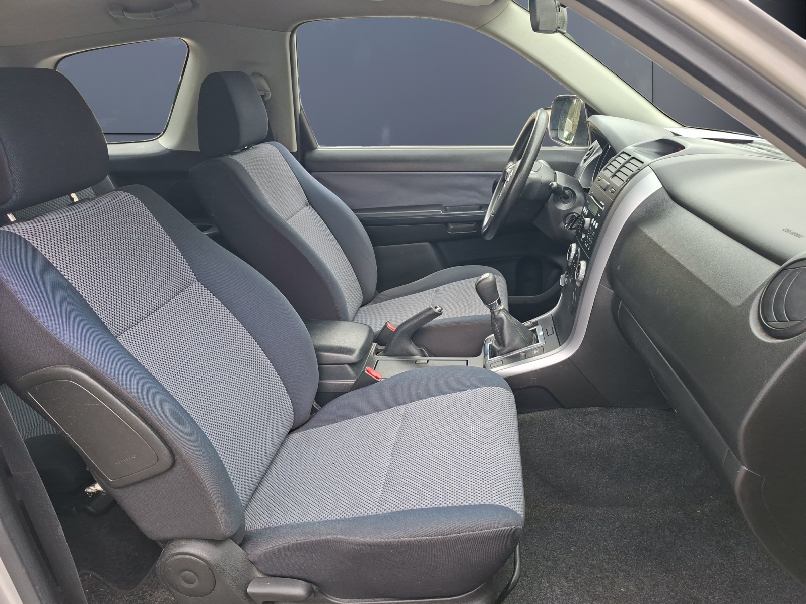 Suzuki Grand Vitara 13