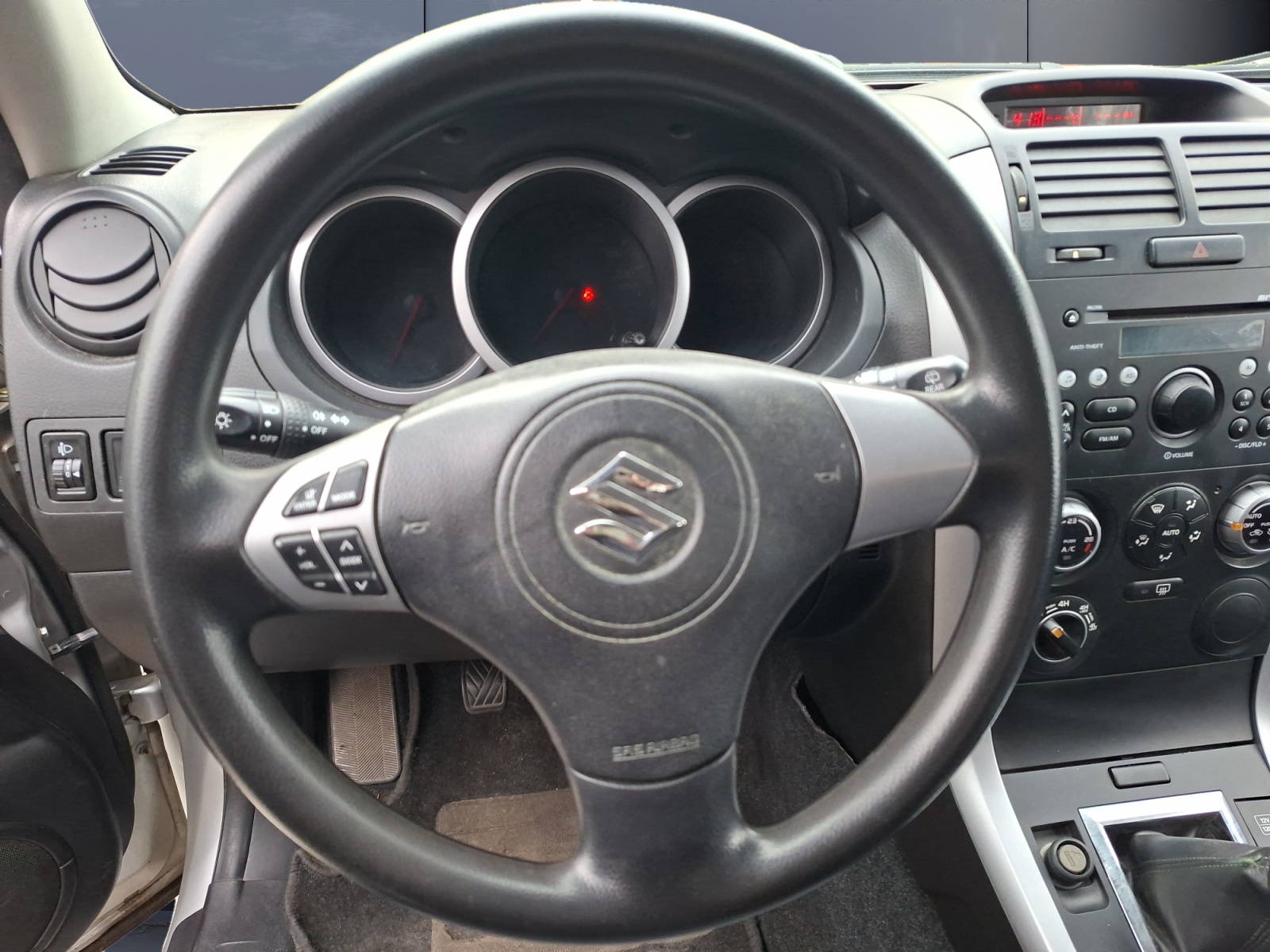 Suzuki Grand Vitara 15