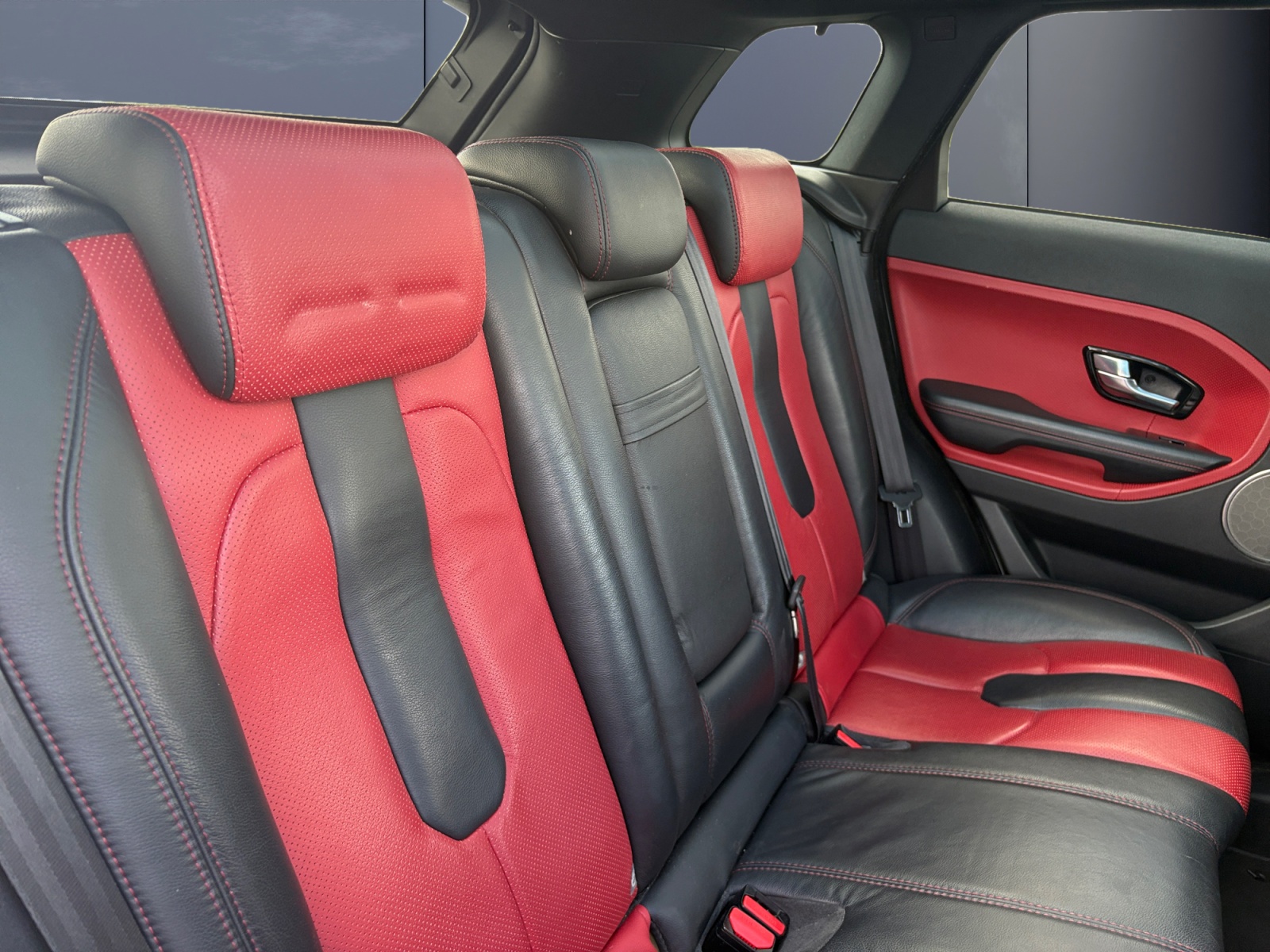 Land Rover Range Rover Evoque 11