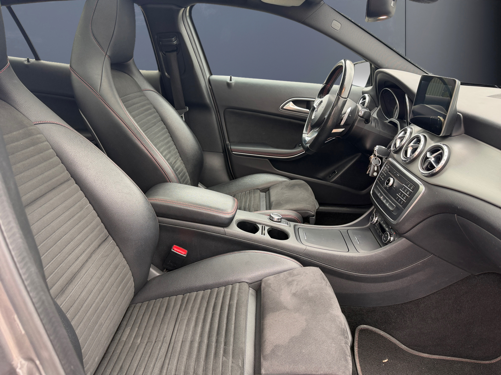 Mercedes-Benz Gla 13