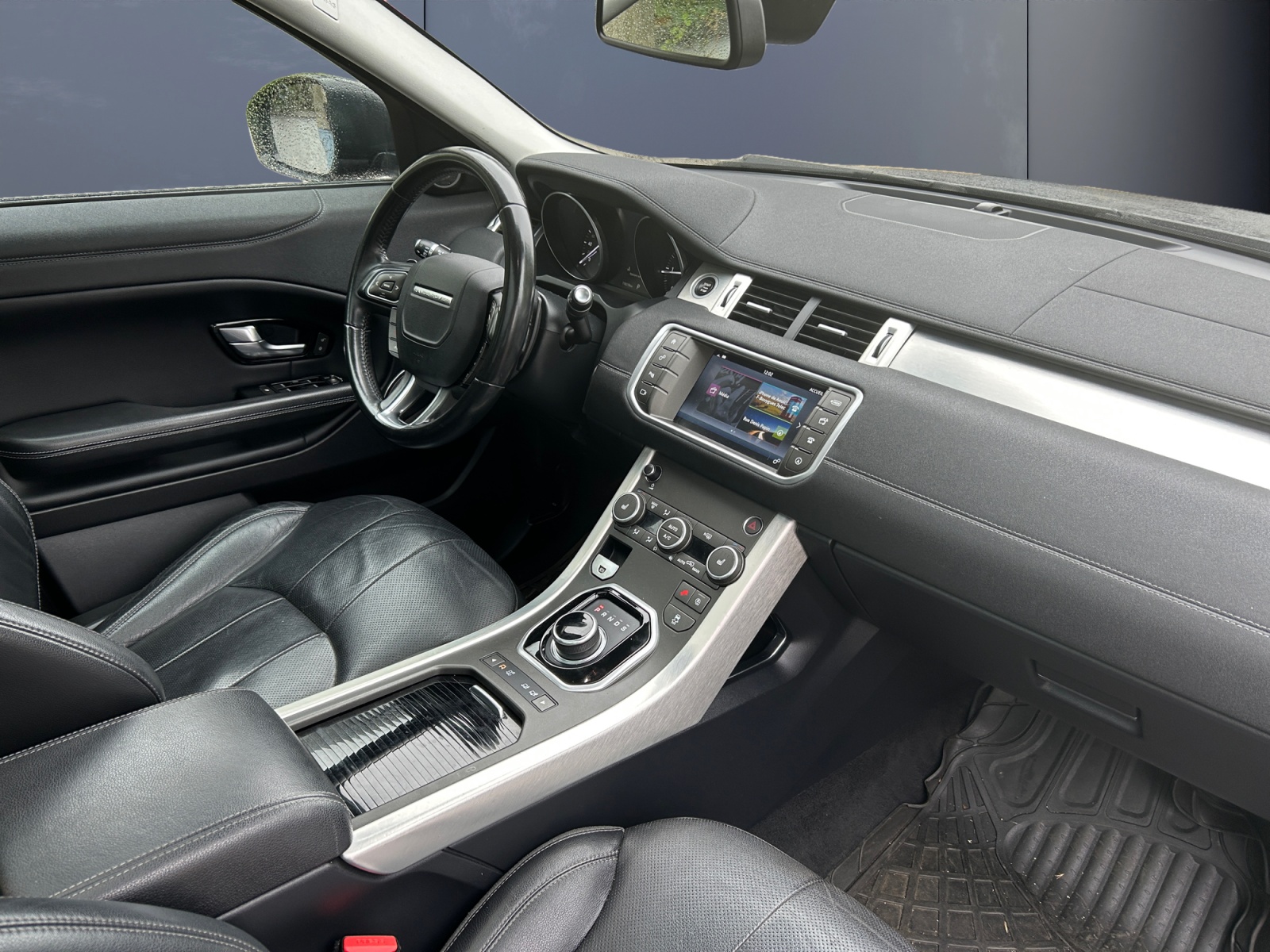 Land Rover Range Rover Evoque 12