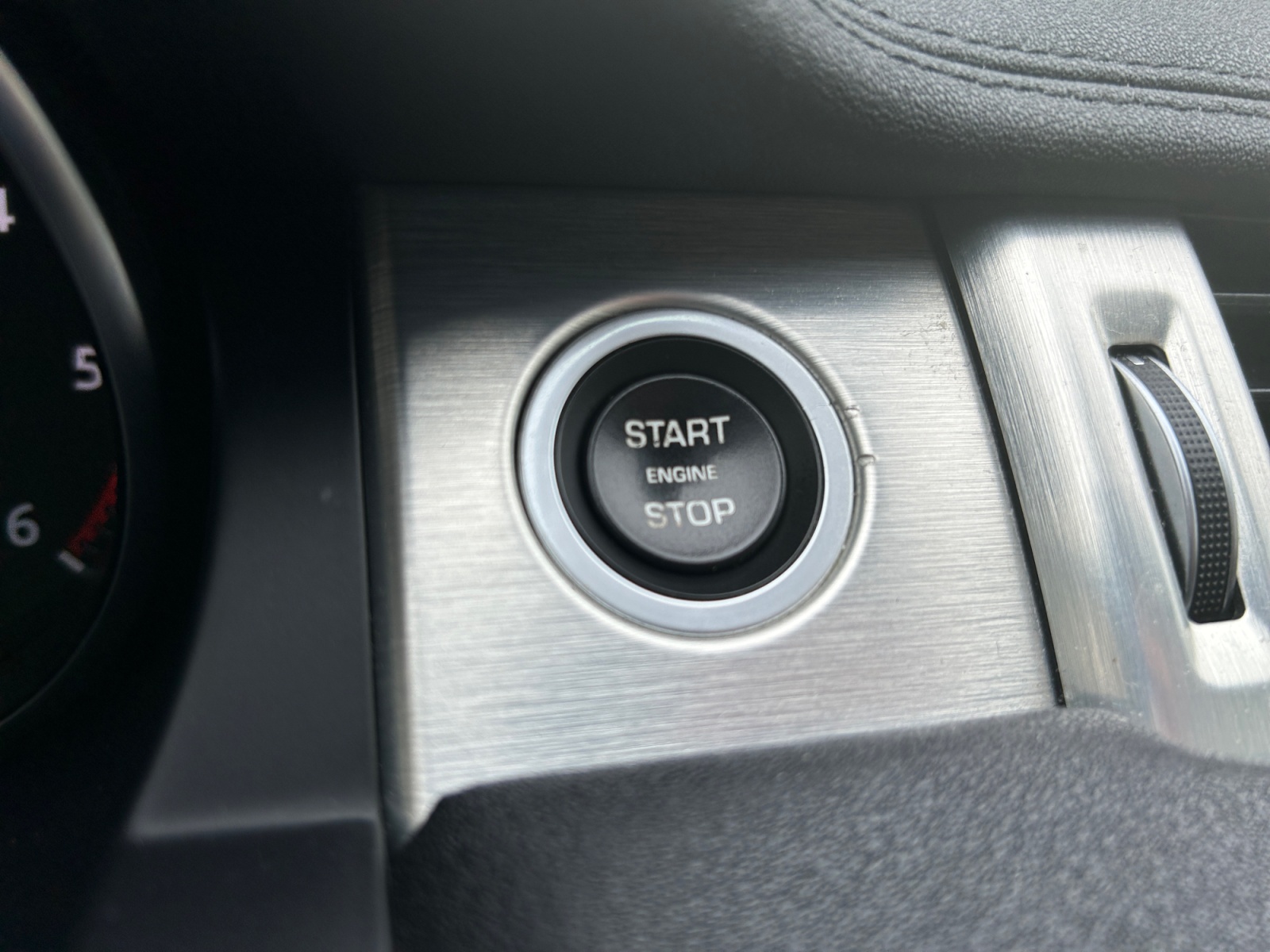 Land Rover Range Rover Evoque 25