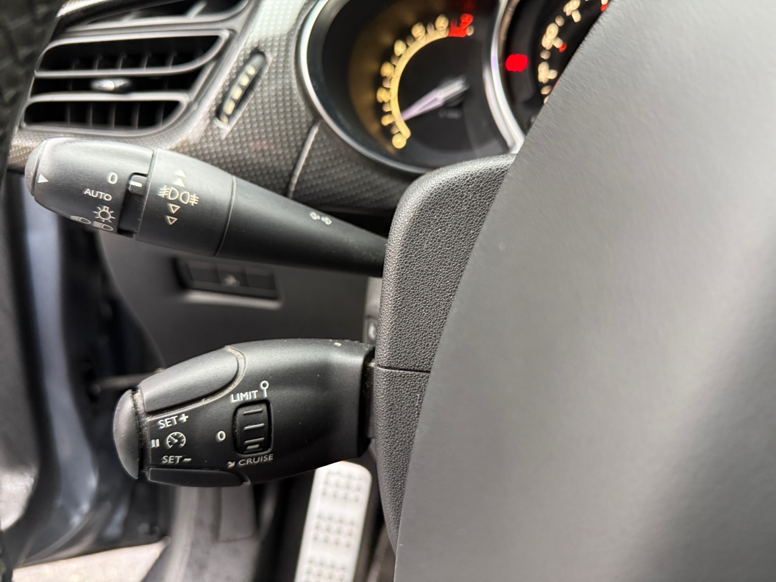 Ds Automobiles Ds3 23