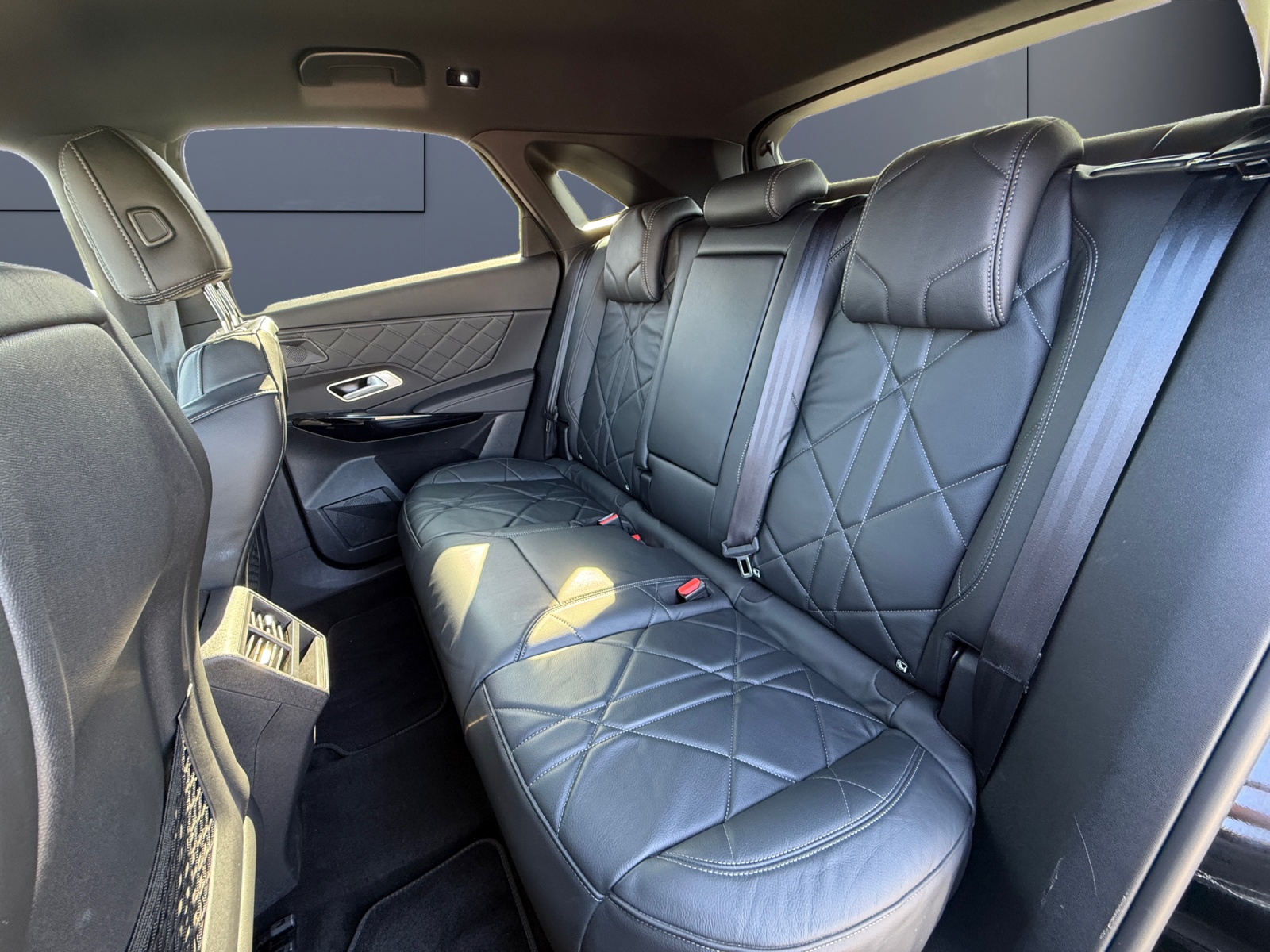 Ds Automobiles Ds 7 27