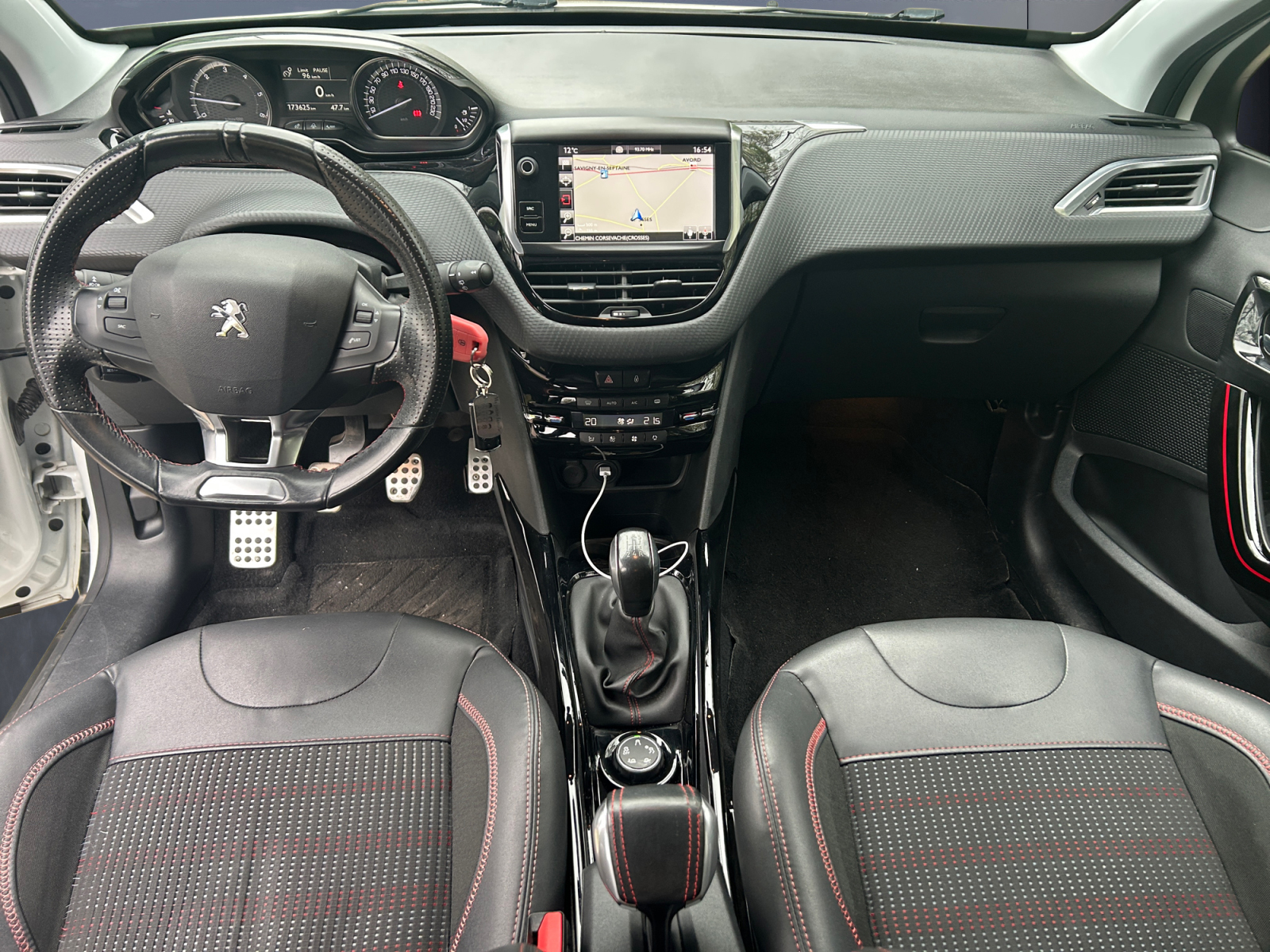 Peugeot 2008 14