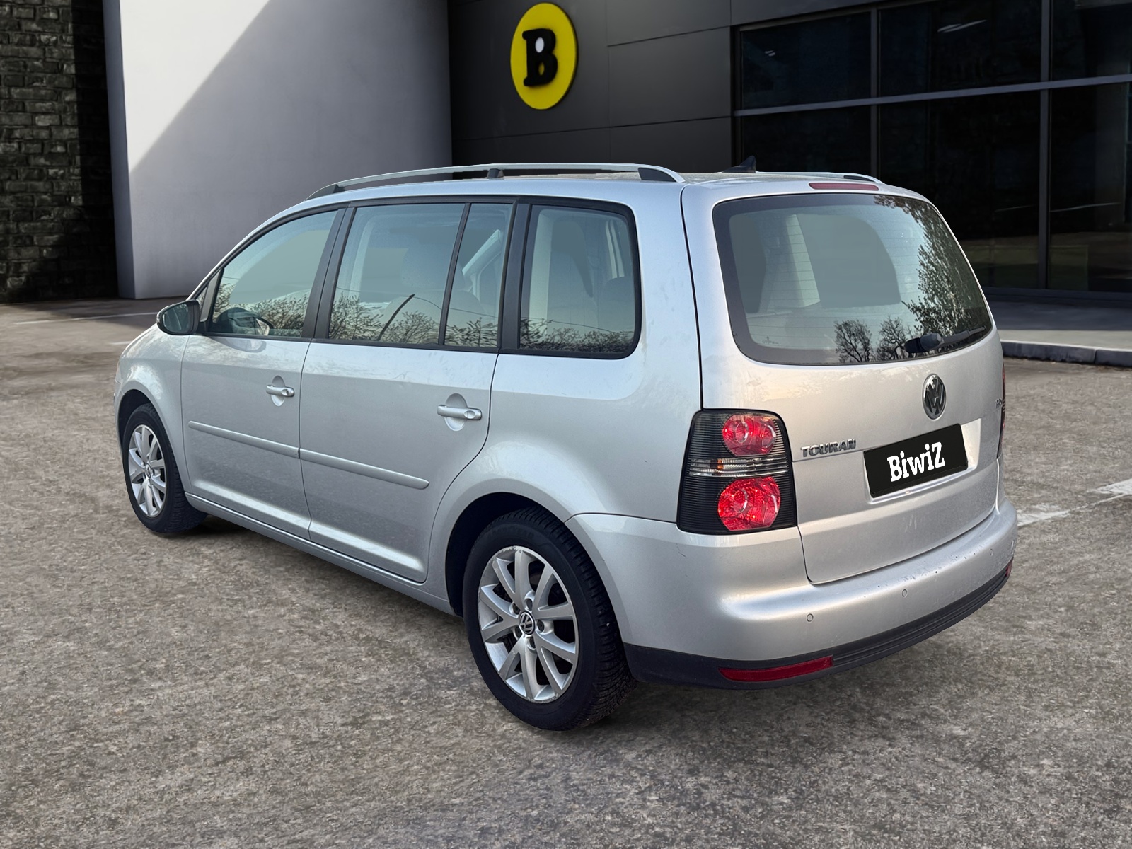 Volkswagen Touran 2