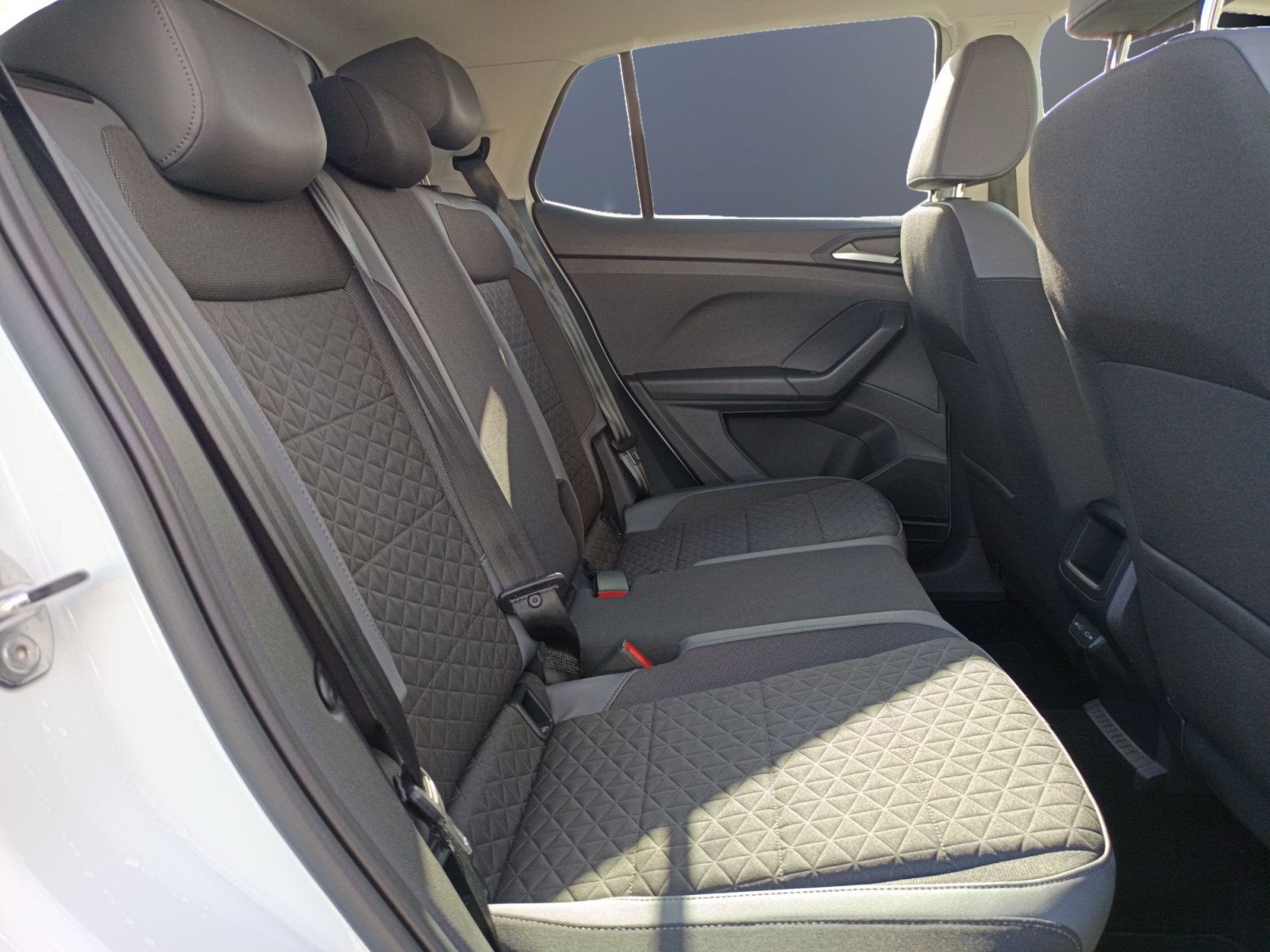 Volkswagen T-Cross 11