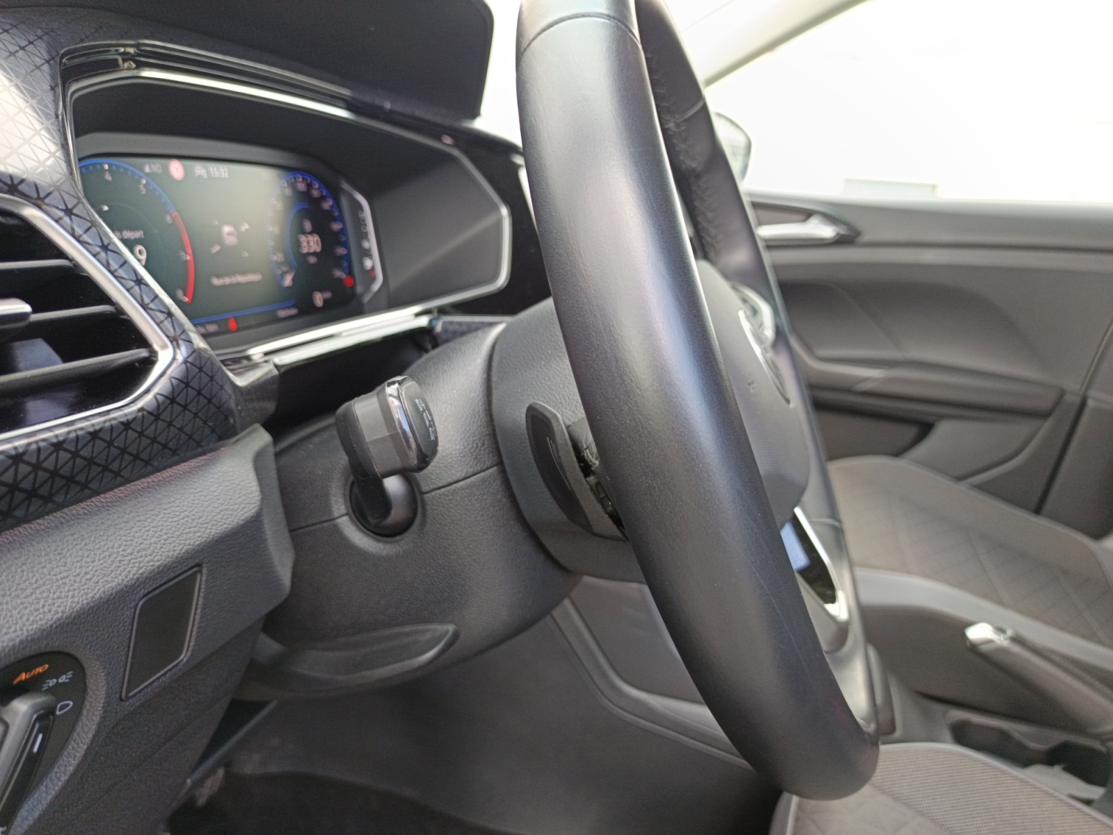 Volkswagen T-Cross 16