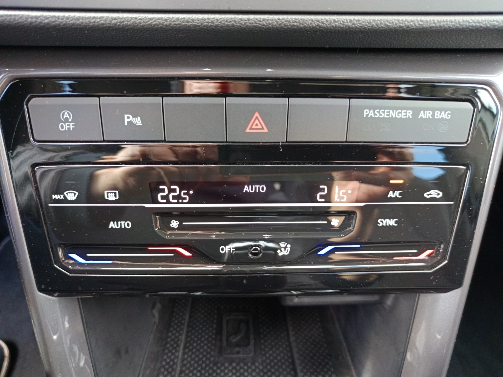 Volkswagen T-Cross 29