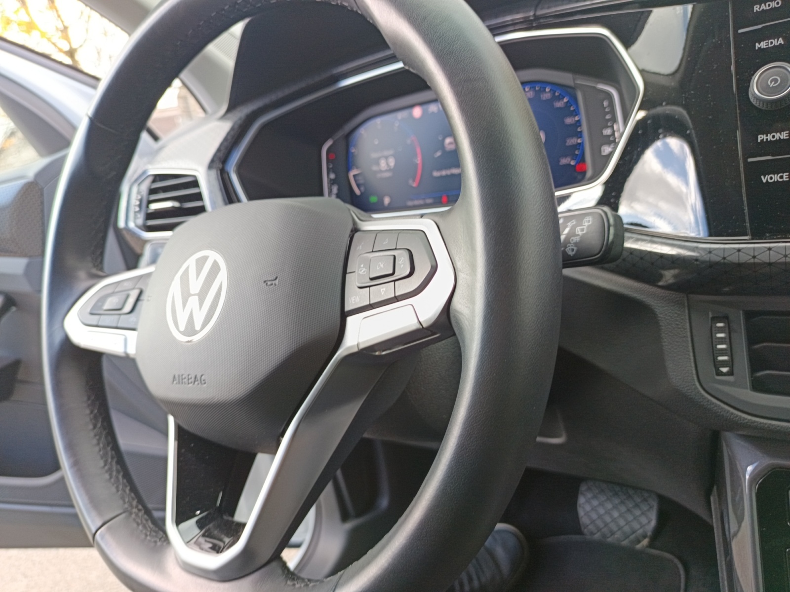 Volkswagen T-Cross 41