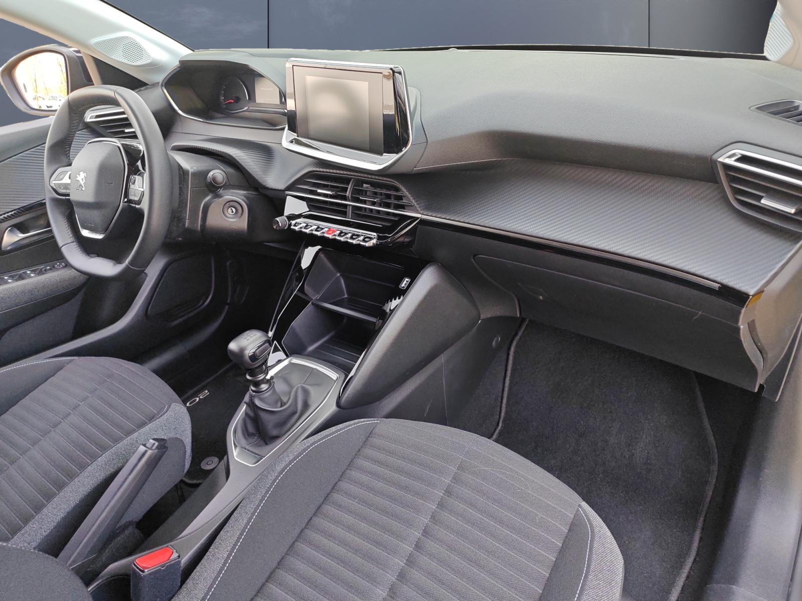 Peugeot 208 12