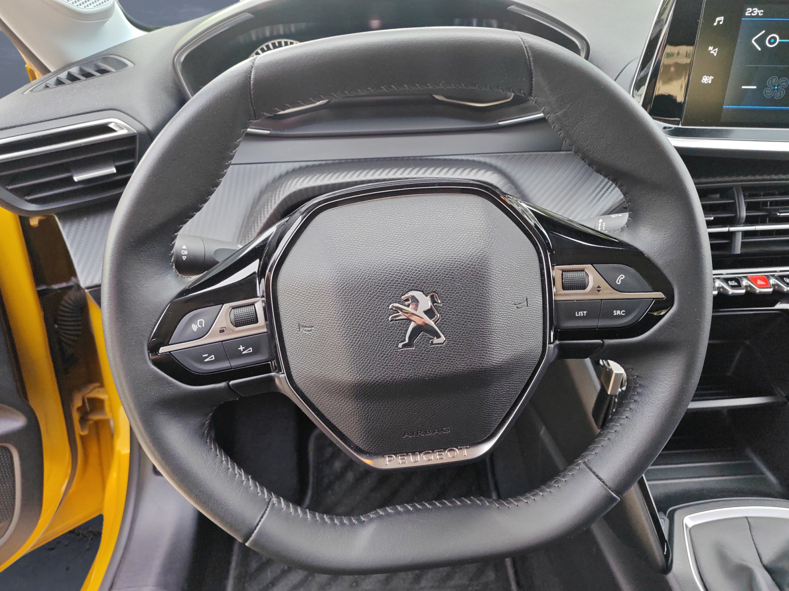 Peugeot 208 15