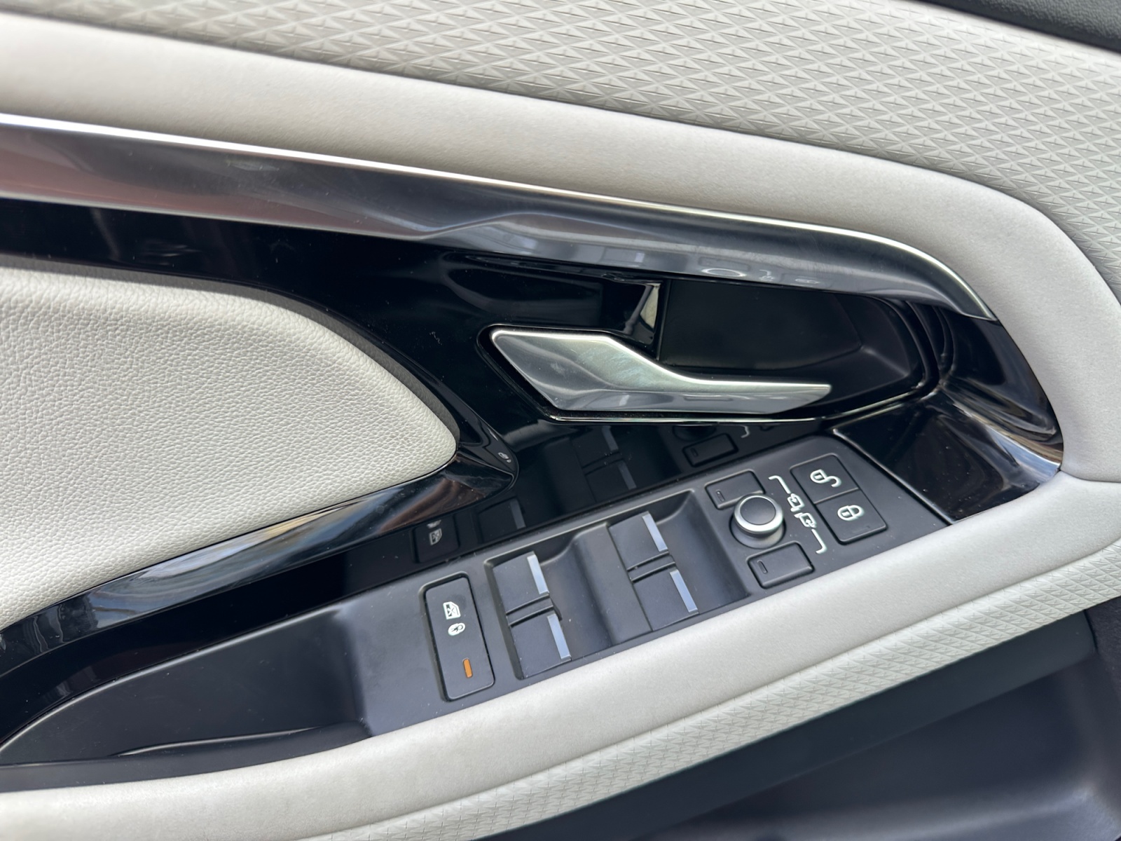 Land Rover Range Rover Evoque 17