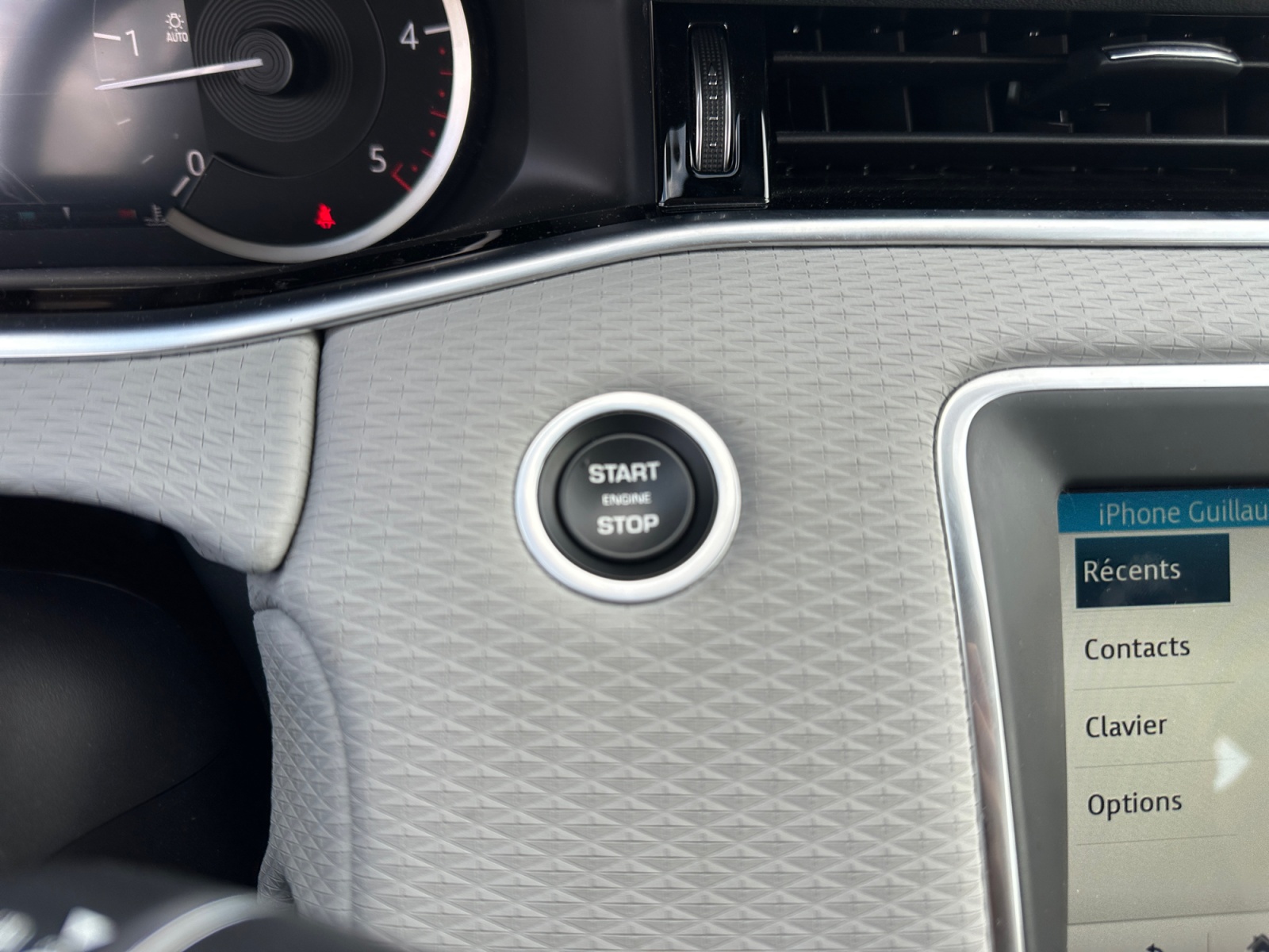 Land Rover Range Rover Evoque 30