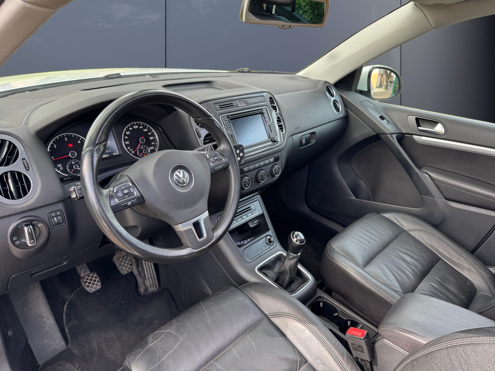 Volkswagen Tiguan 8