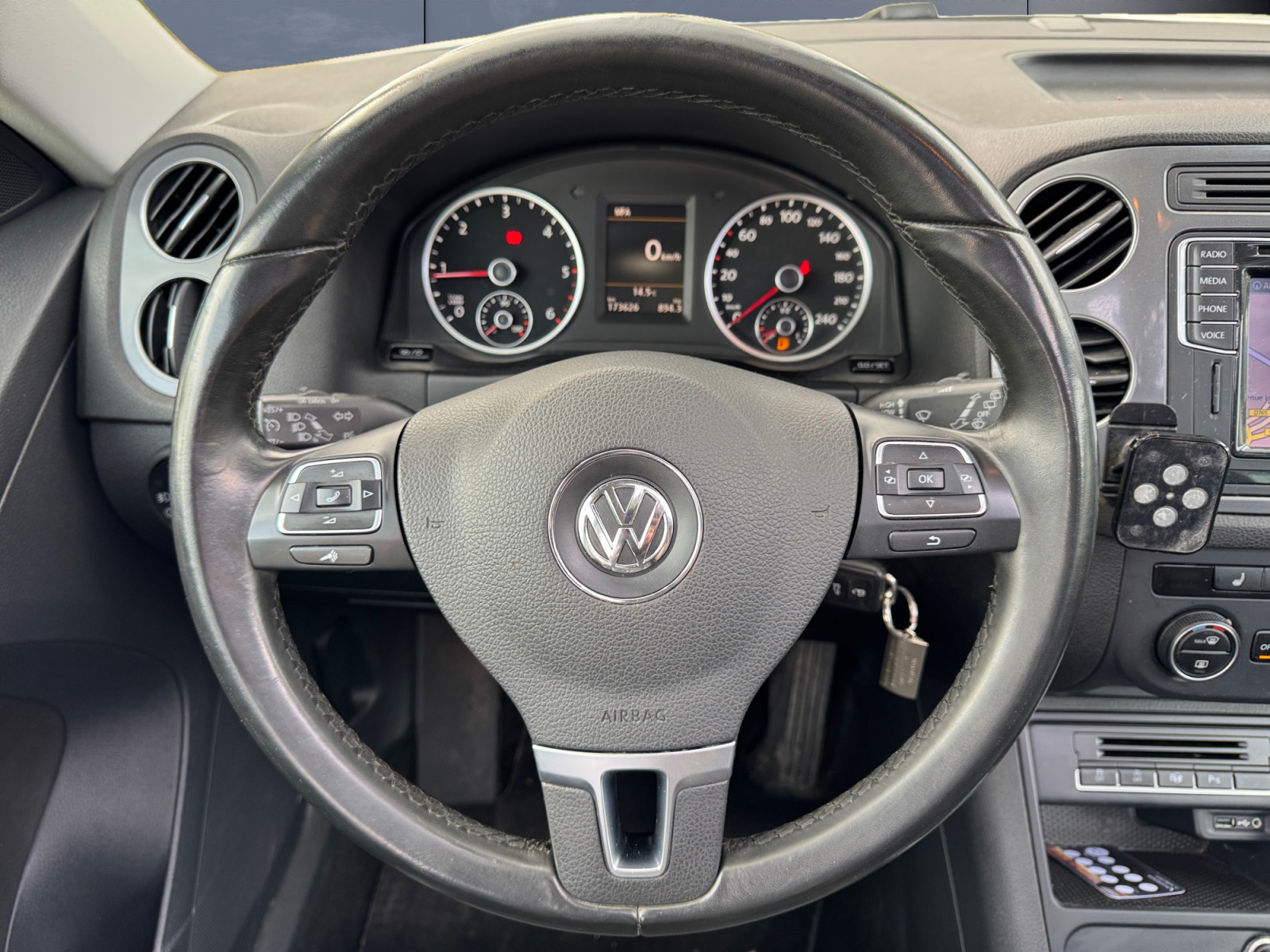 Volkswagen Tiguan 15