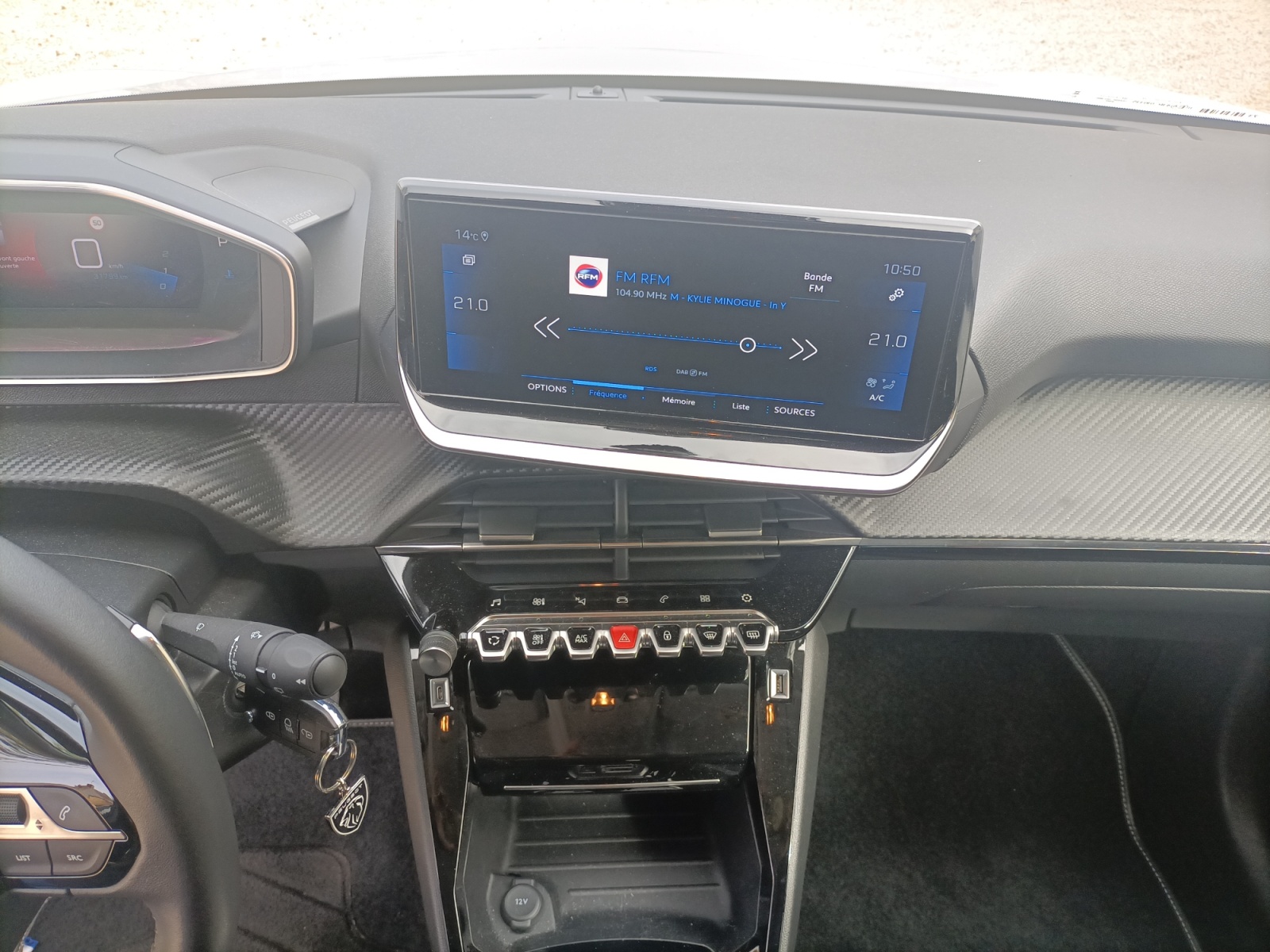 Peugeot 208 19