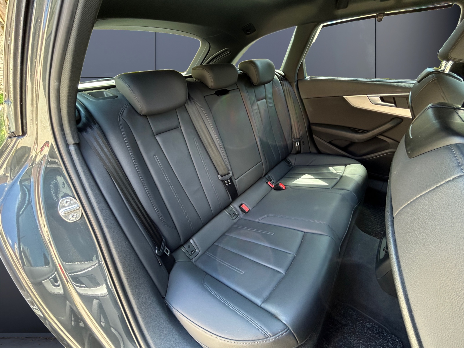 Audi A4 11