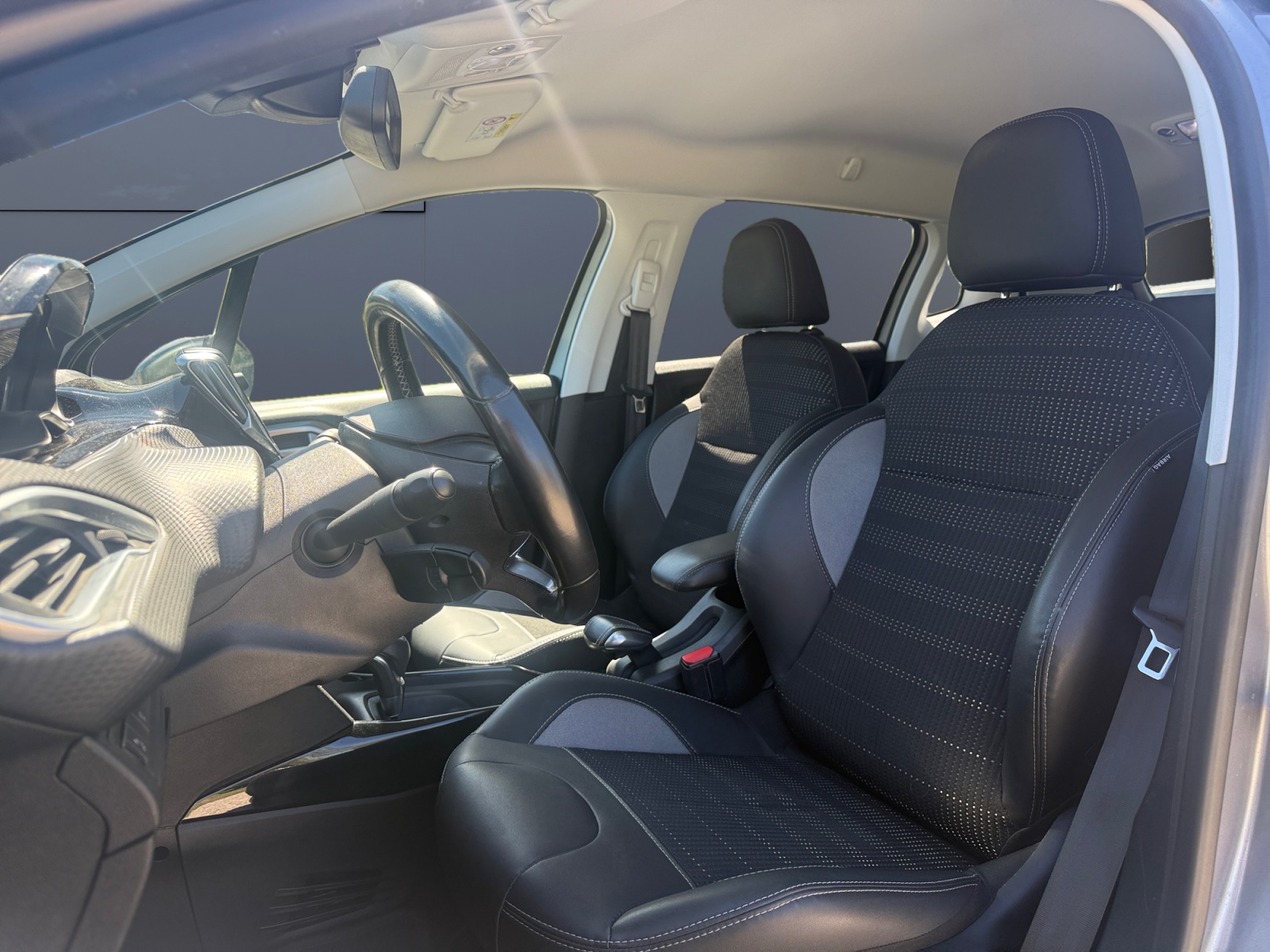 Peugeot 2008 9