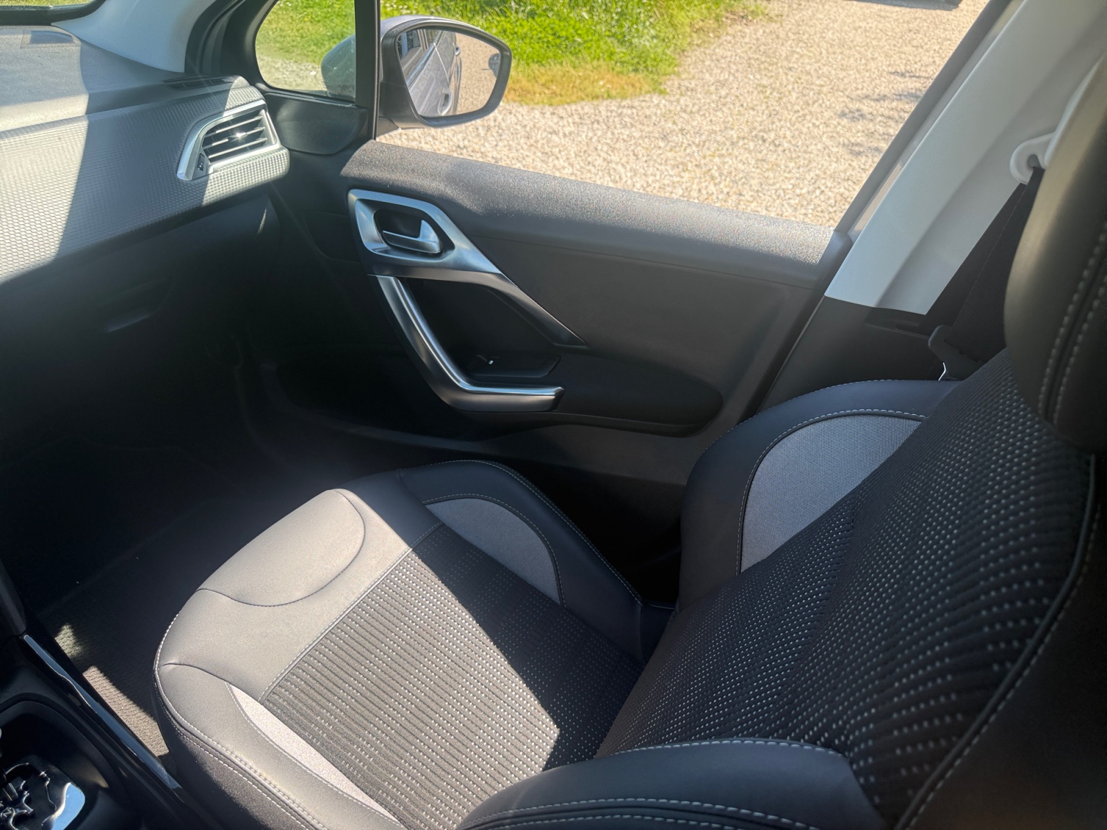Peugeot 2008 10