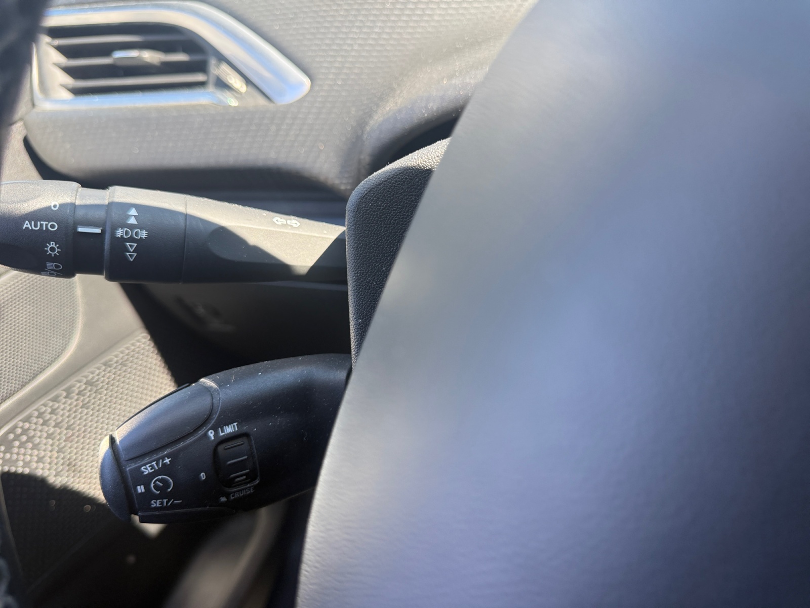 Peugeot 2008 23