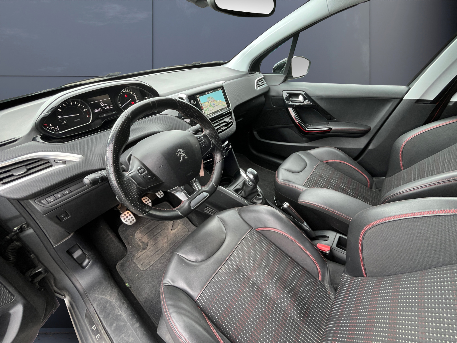 Peugeot 208 8