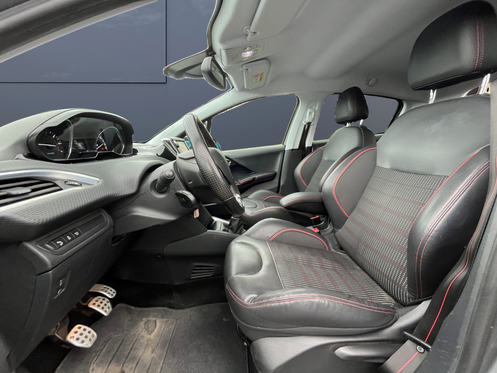 Peugeot 208 9
