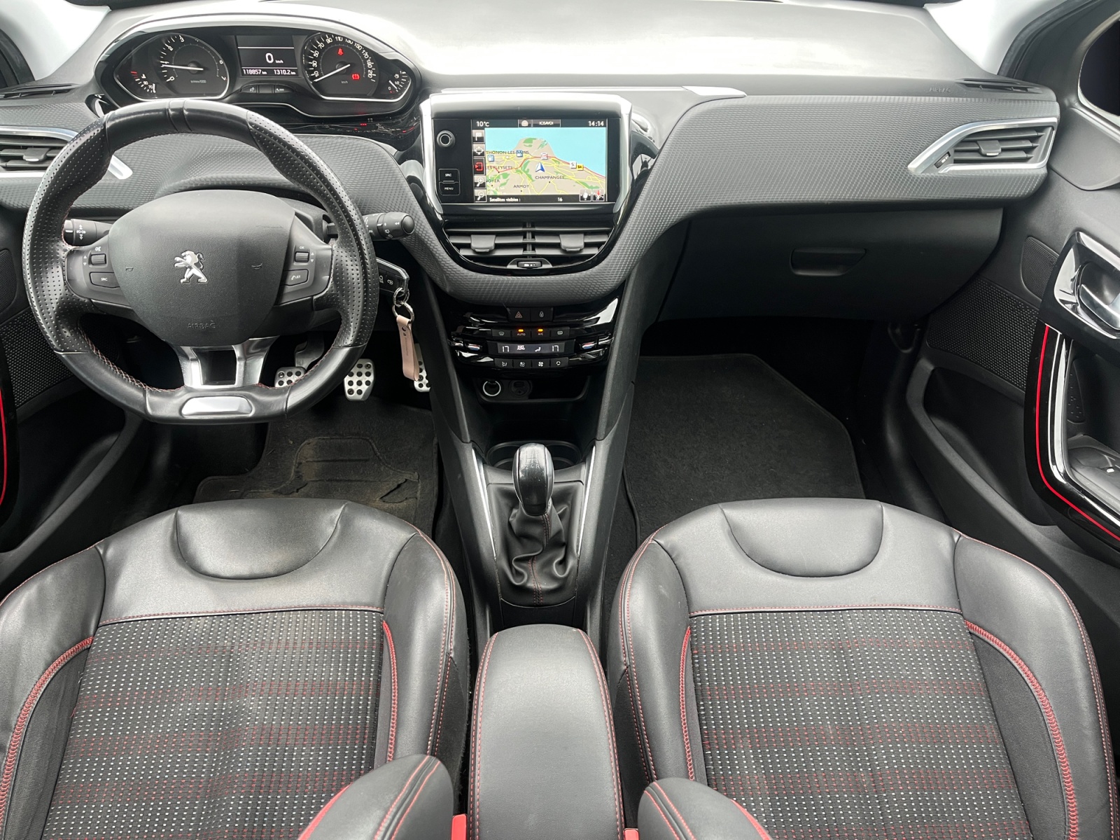 Peugeot 208 14