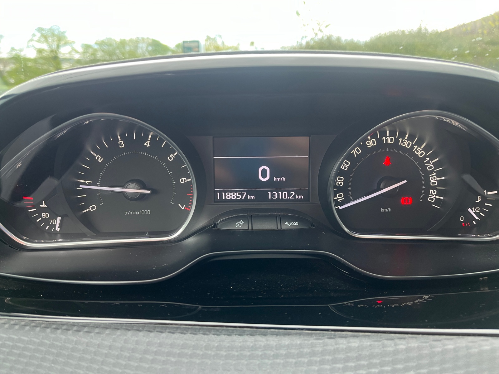 Peugeot 208 16