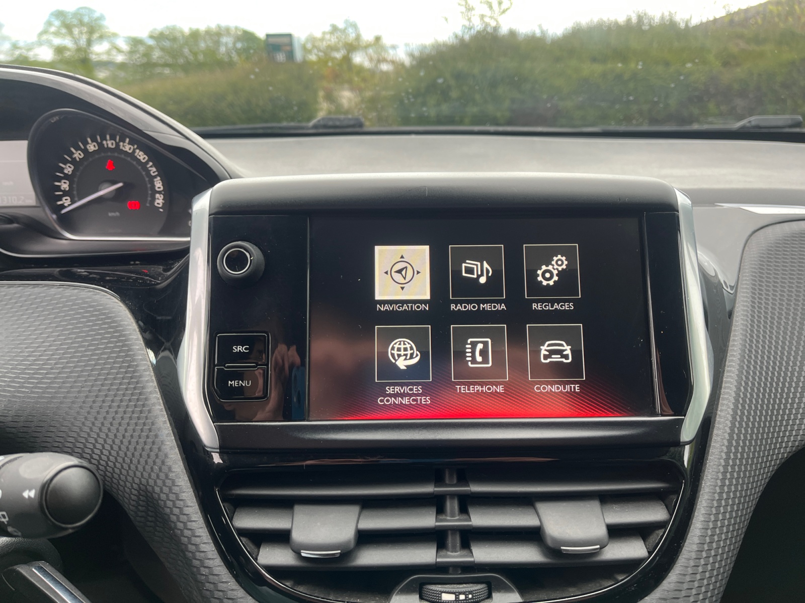 Peugeot 208 18